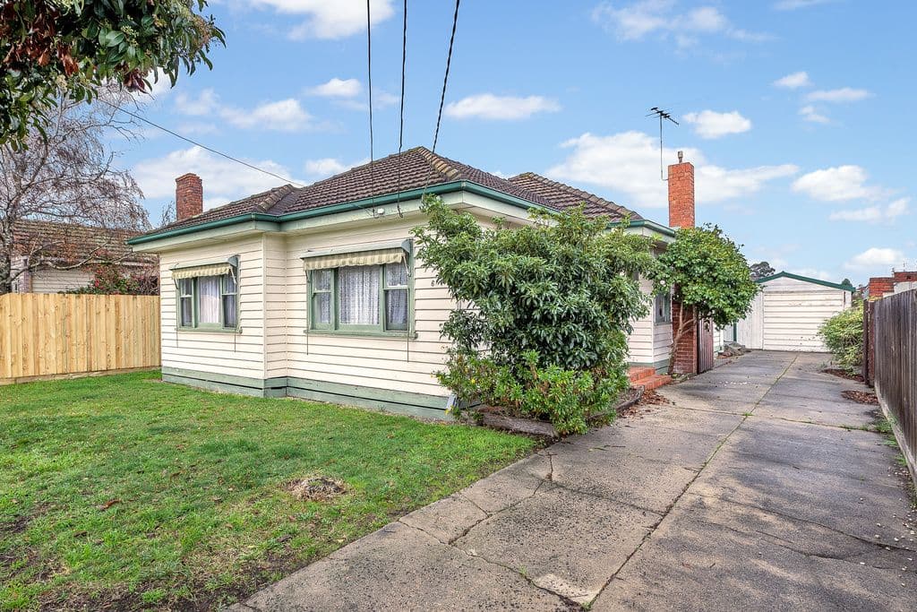 6 Clark Street, Reservoir VIC 3073, Reservoir - Thumbnail 2