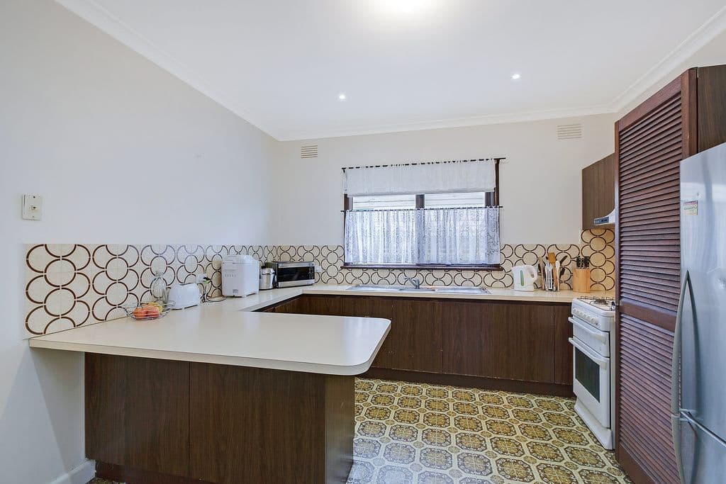 6 Clark Street, Reservoir VIC 3073, Reservoir - Thumbnail 3