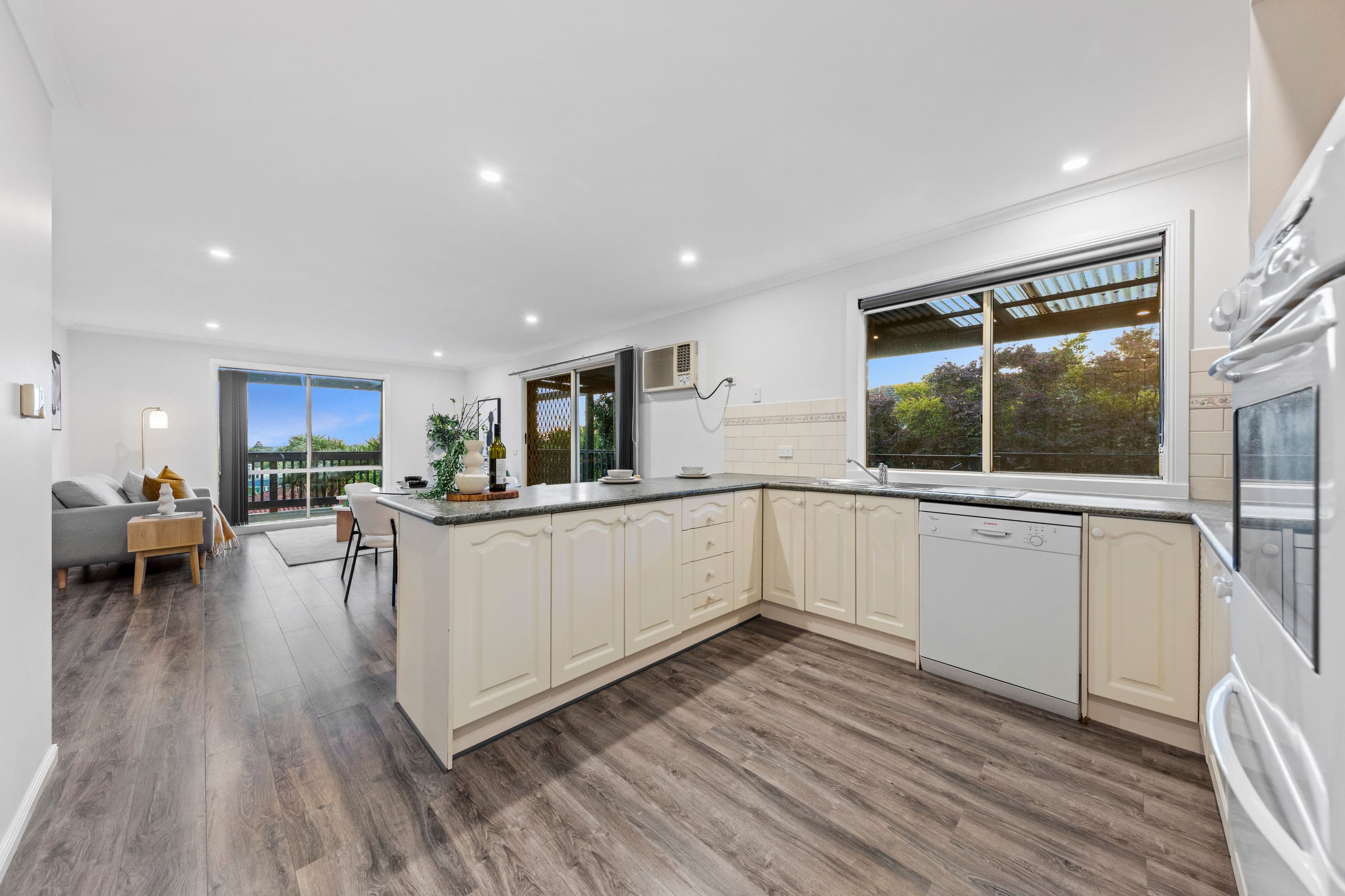 31 Jacqueline Place, Pakenham VIC 3810, Pakenham - Thumbnail 4
