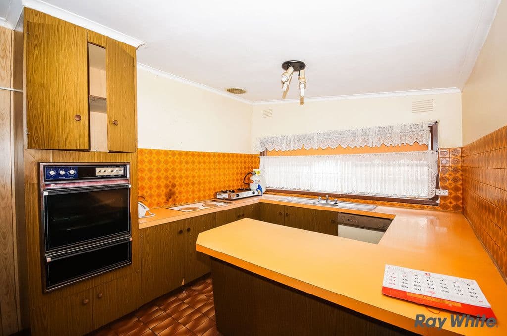 39 COLLINS Street, St Albans VIC 3021, St Albans - Thumbnail 7