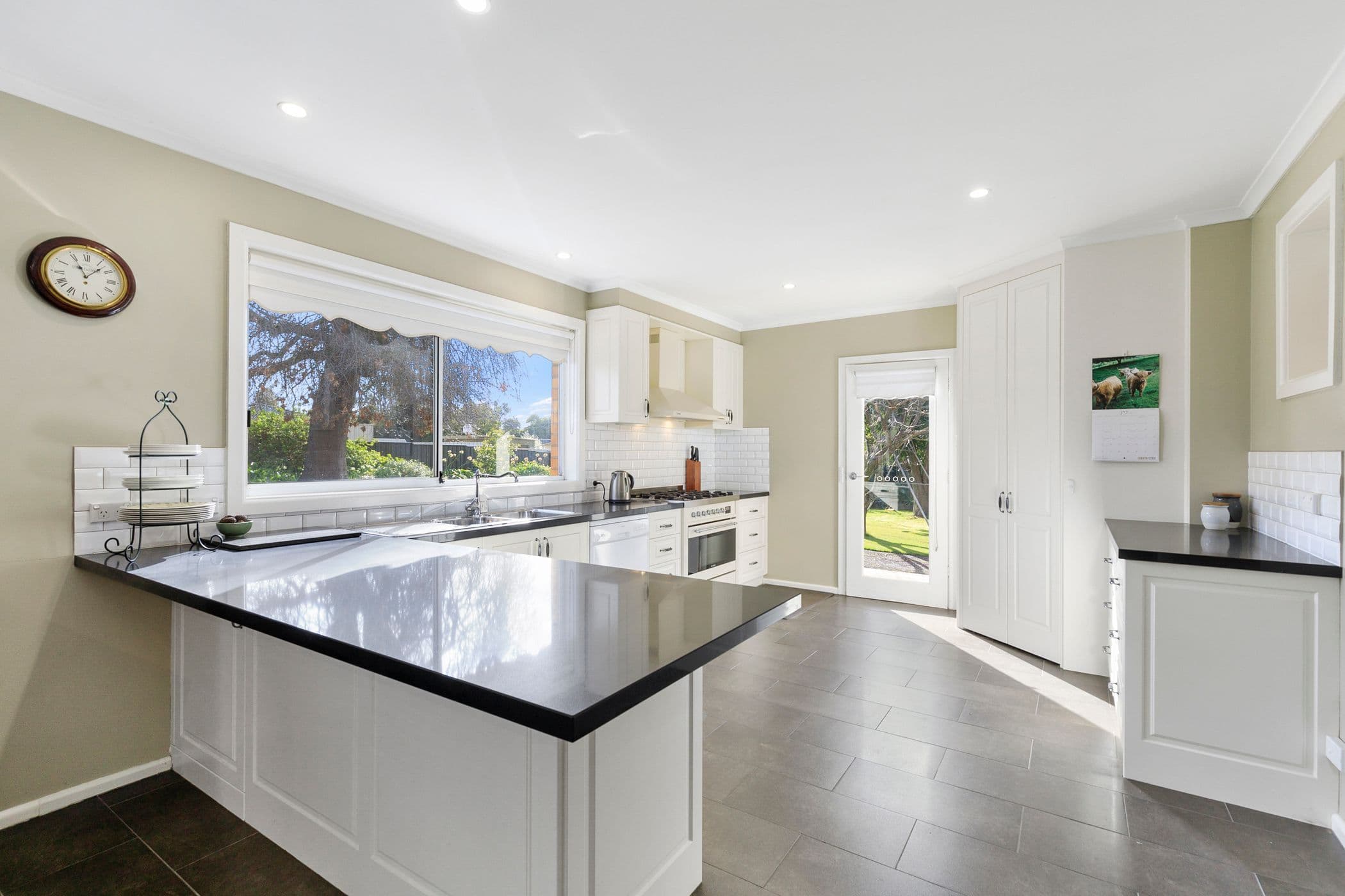 8-10 Barkly Street West, Ararat VIC 3377, Ararat - Thumbnail 5