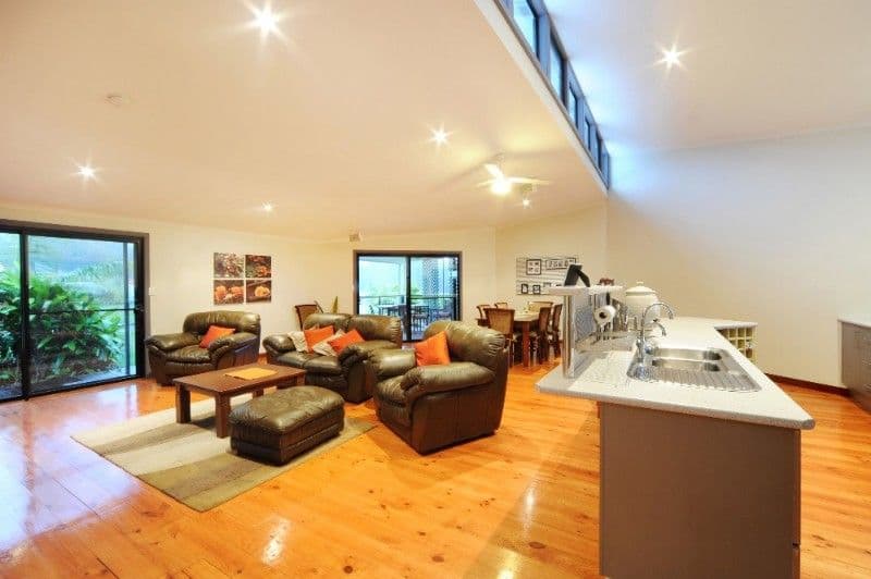 64 Valley Drive, CANNONVALE QLD 4802, Cannonvale - Image 1