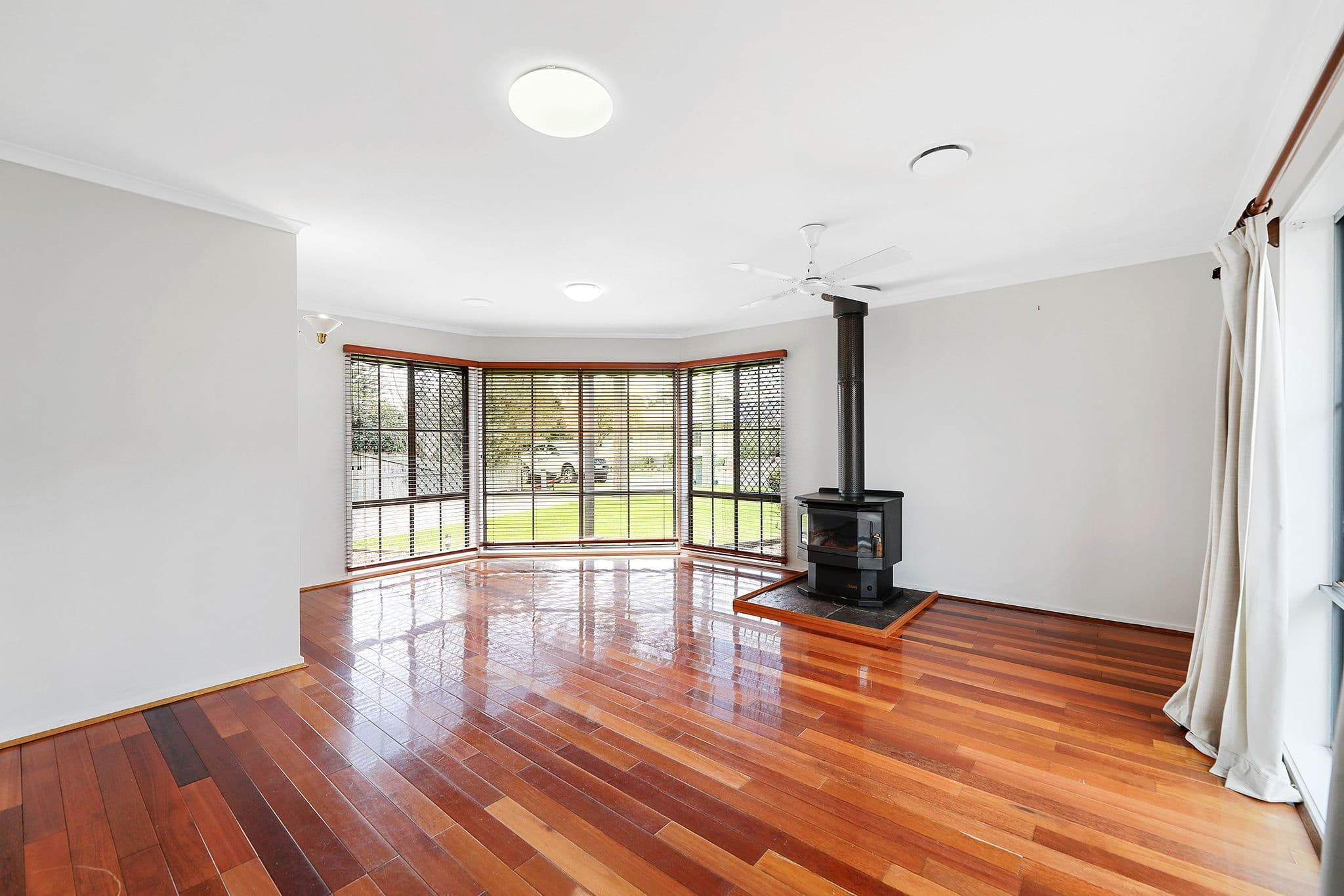 1 Mcclure Street, Drouin VIC 3818, Drouin - Thumbnail 3