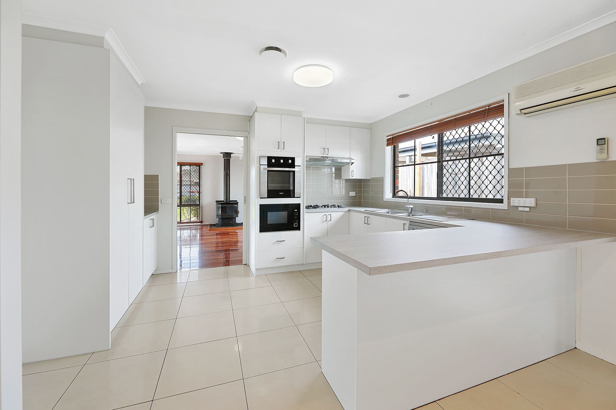 1 Mcclure Street, Drouin VIC 3818, Drouin - Thumbnail 5