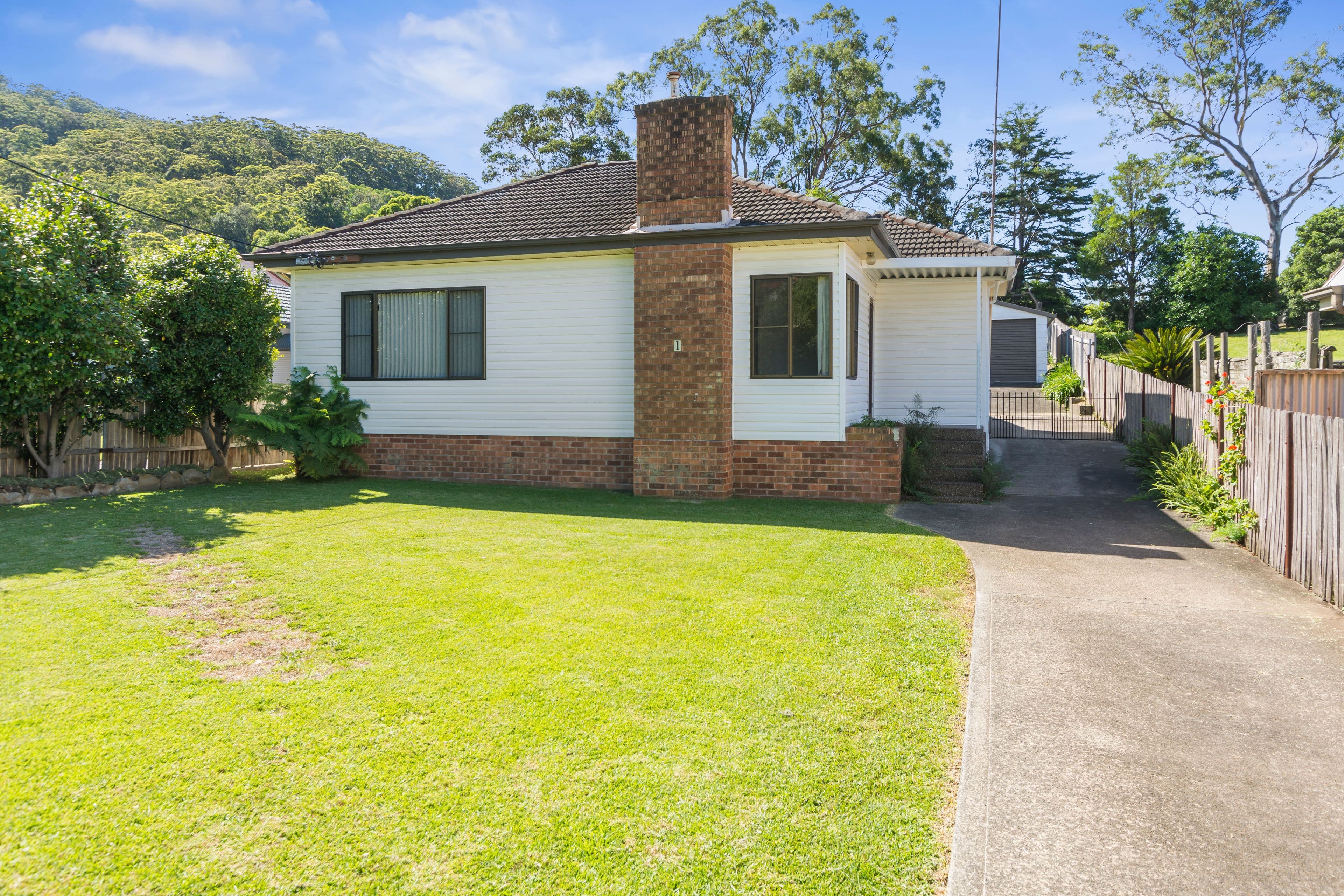 1 Cresting Avenue, Corrimal NSW 2518, Corrimal - Image 1