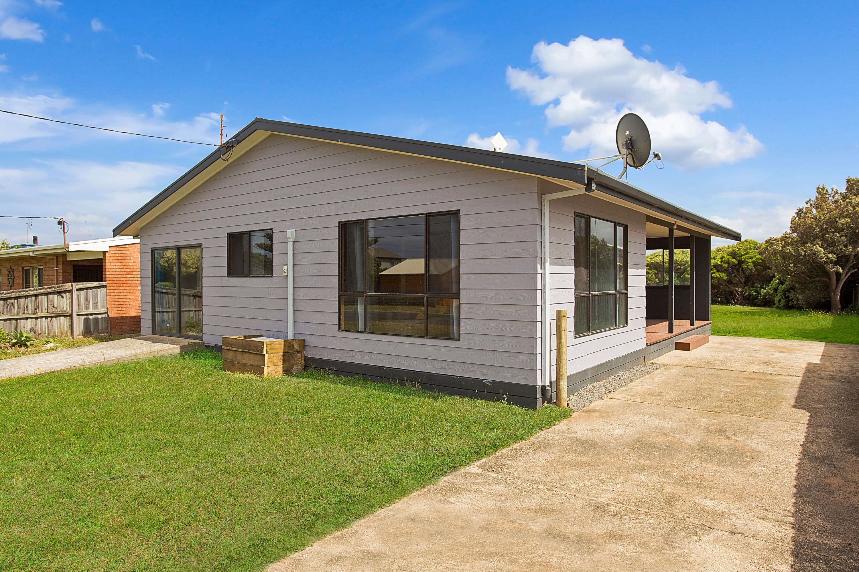 6 Merrett Street, Peterborough VIC 3270, Peterborough - Thumbnail 2