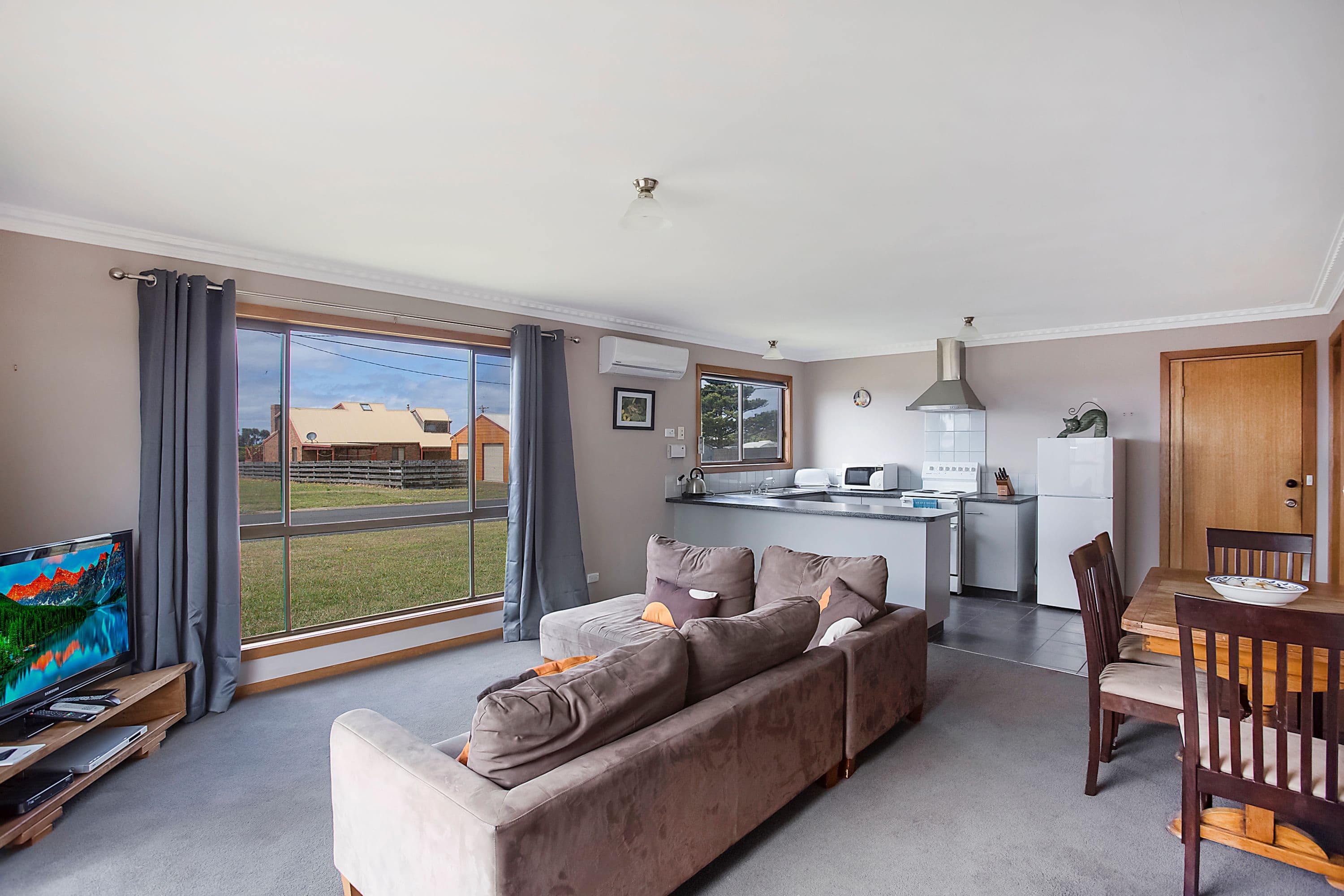 6 Merrett Street, Peterborough VIC 3270, Peterborough - Thumbnail 4