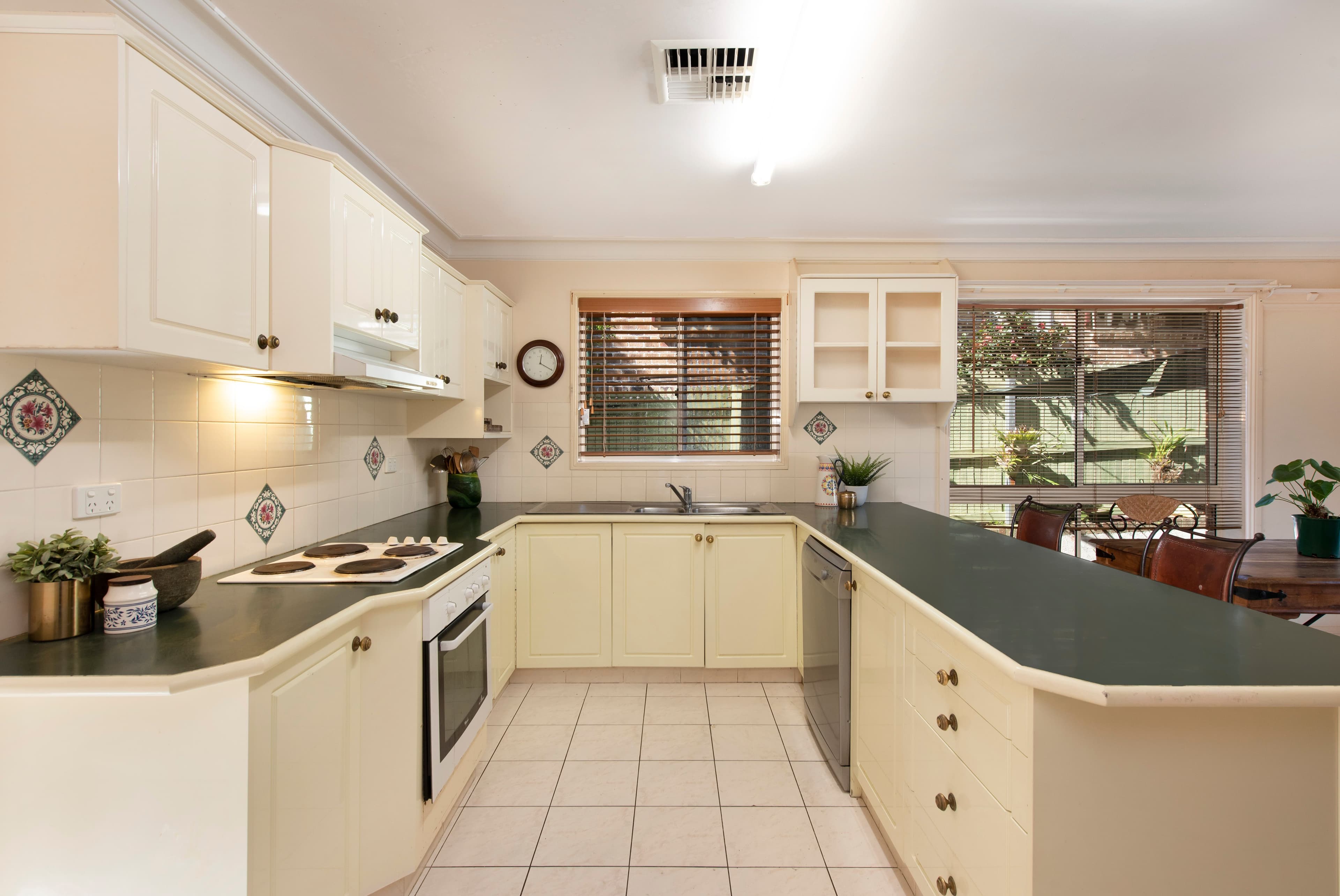 12 Liam Street, Carina Heights QLD 4152, Carina Heights - Thumbnail 4