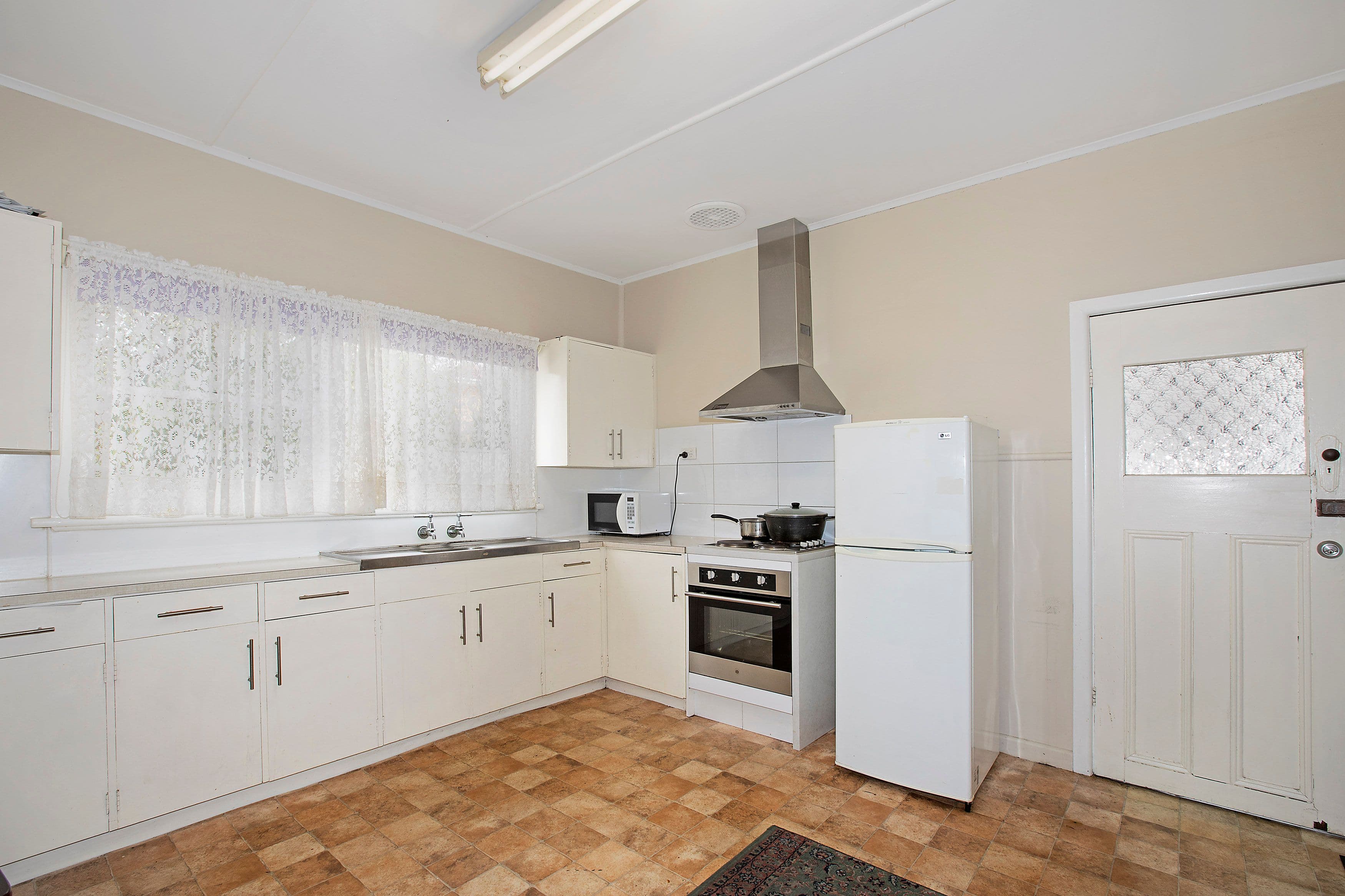 20 Belle Vue Avenue, Highton VIC 3216, Highton - Thumbnail 8