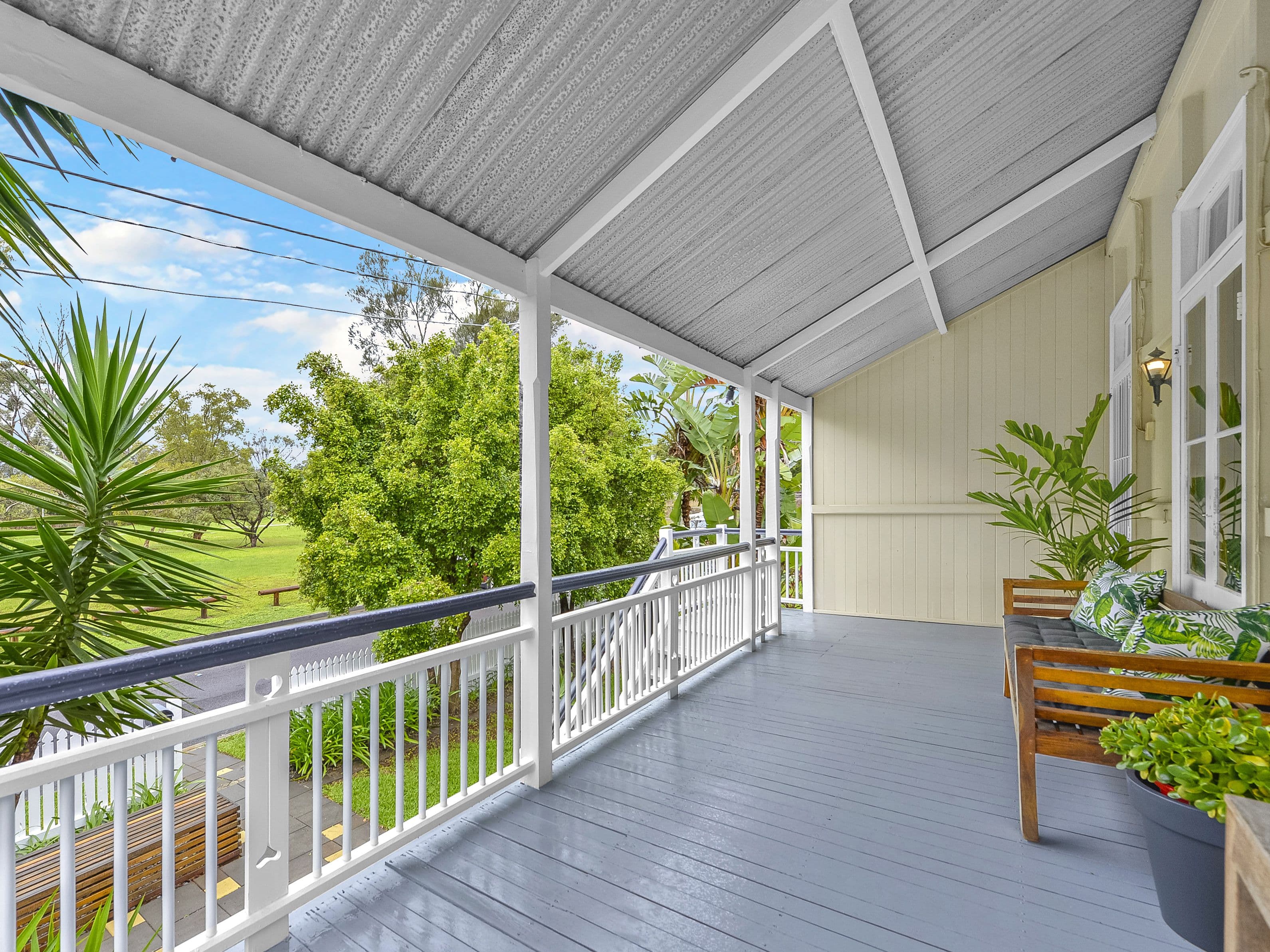 8 Castlemaine Way, Caroline Springs - Thumbnail 2