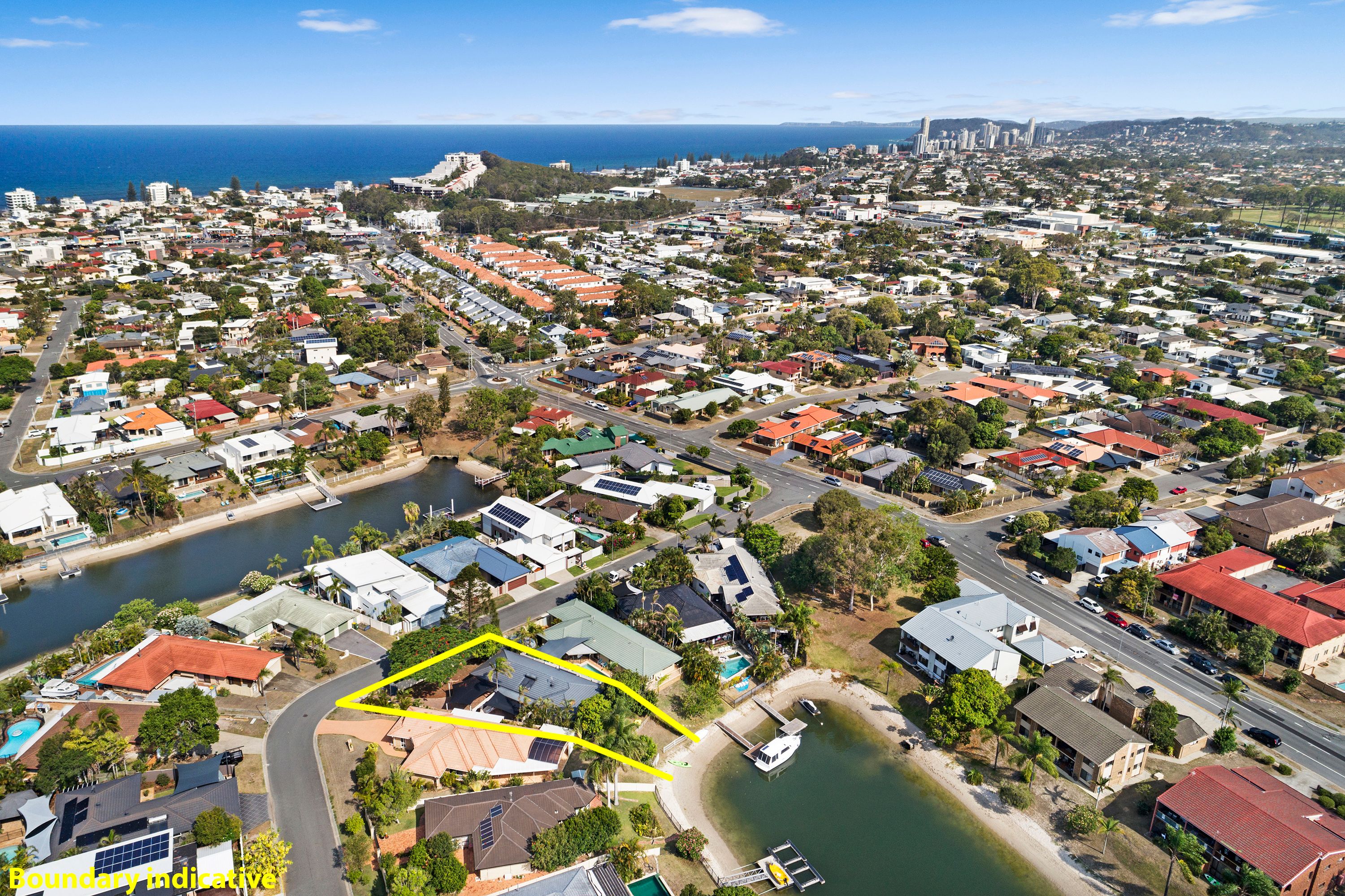 10 Helm Court, Mermaid Waters QLD 4218, Mermaid Waters - Thumbnail 8