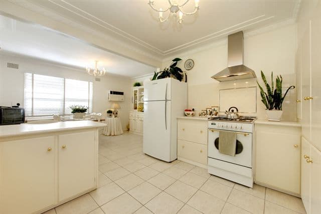 89  Roslyn Avenue, CHARLESTOWN NSW 2290, Charlestown - Thumbnail 2