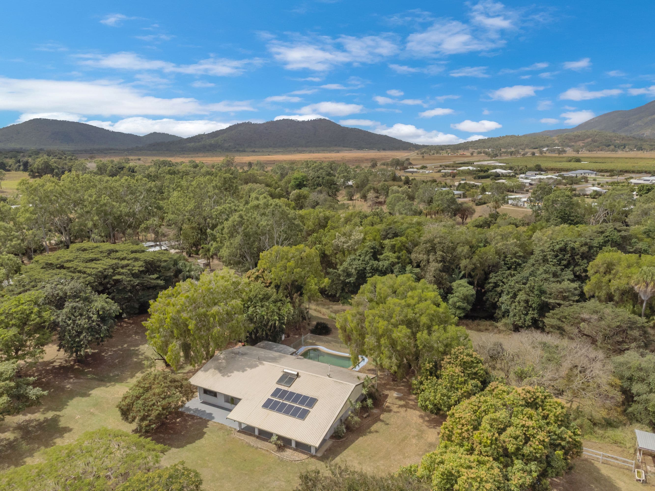 5 Alligator Creek Road, Alligator Creek QLD 4816, Alligator Creek - Thumbnail 2
