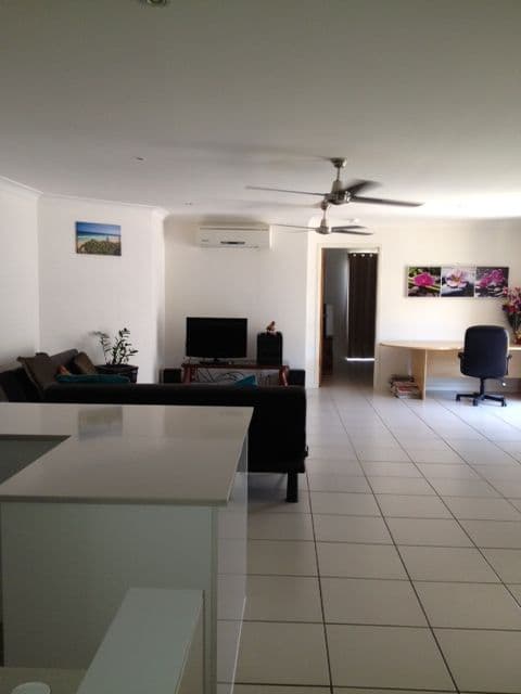 6 Runway Drive, UPPER COOMERA QLD 4209, Upper Coomera - Thumbnail 3