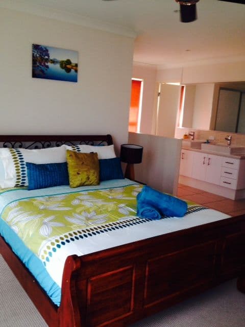 6 Runway Drive, UPPER COOMERA QLD 4209, Upper Coomera - Thumbnail 7