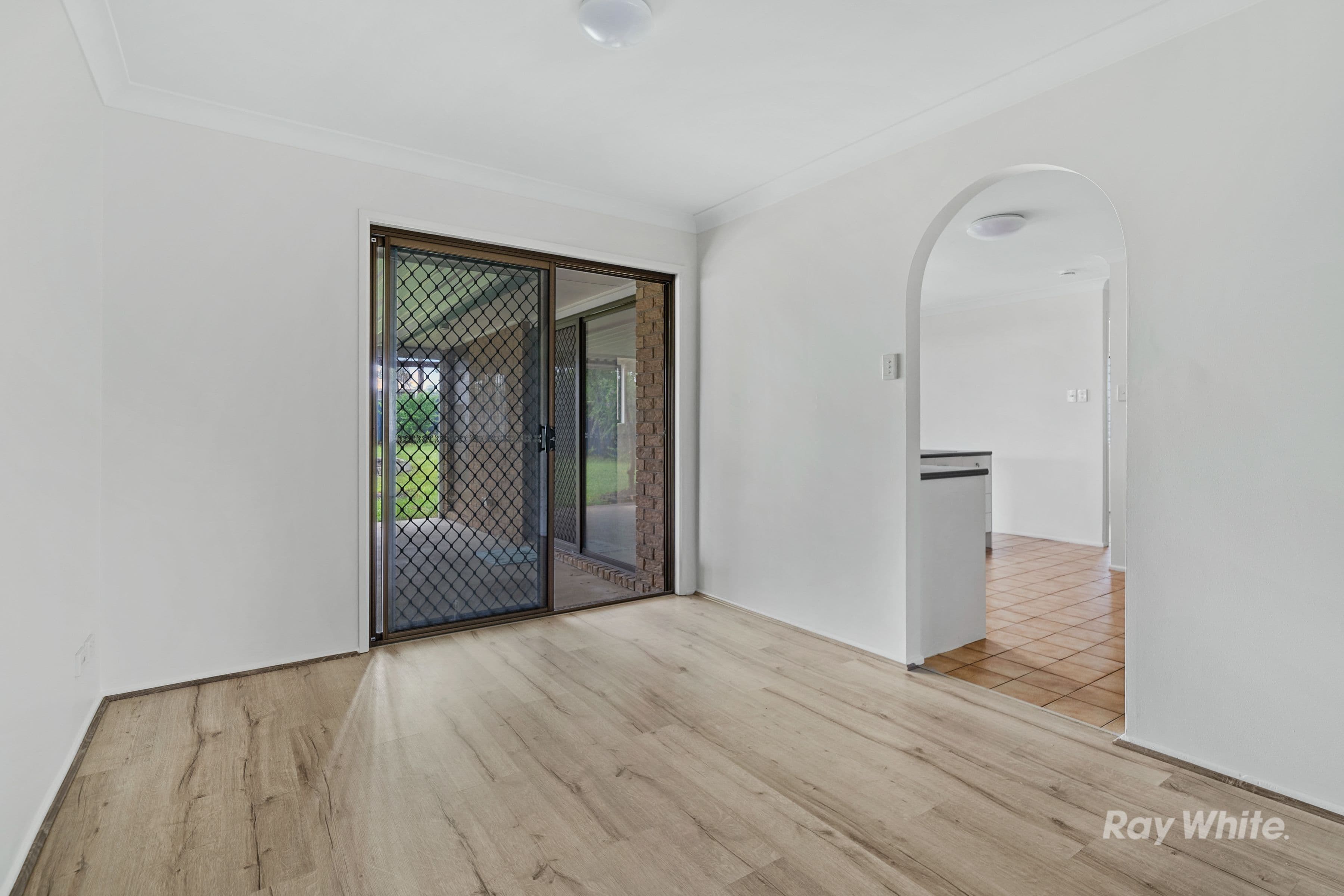 14 Mayfair Drive, Browns Plains QLD 4118, Browns Plains - Thumbnail 3