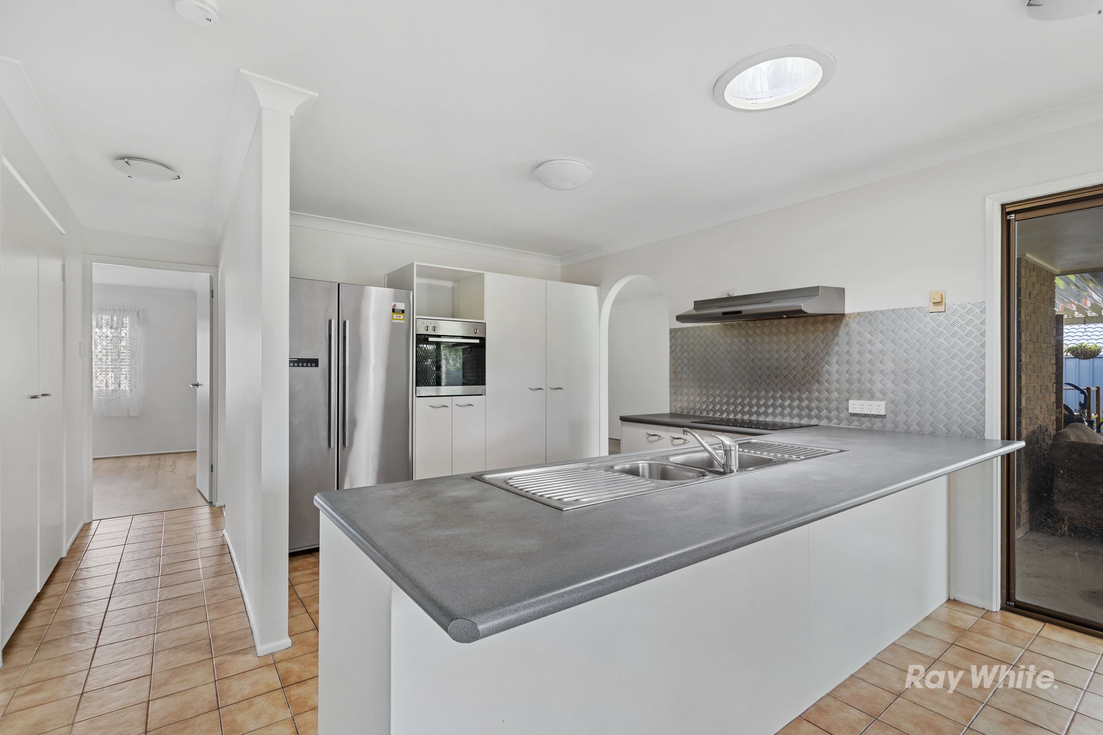 14 Mayfair Drive, Browns Plains QLD 4118, Browns Plains - Thumbnail 5