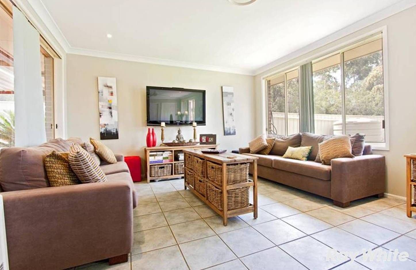 3 Albermale Place, CECIL HILLS NSW 2171, Cecil Hills - Thumbnail 2
