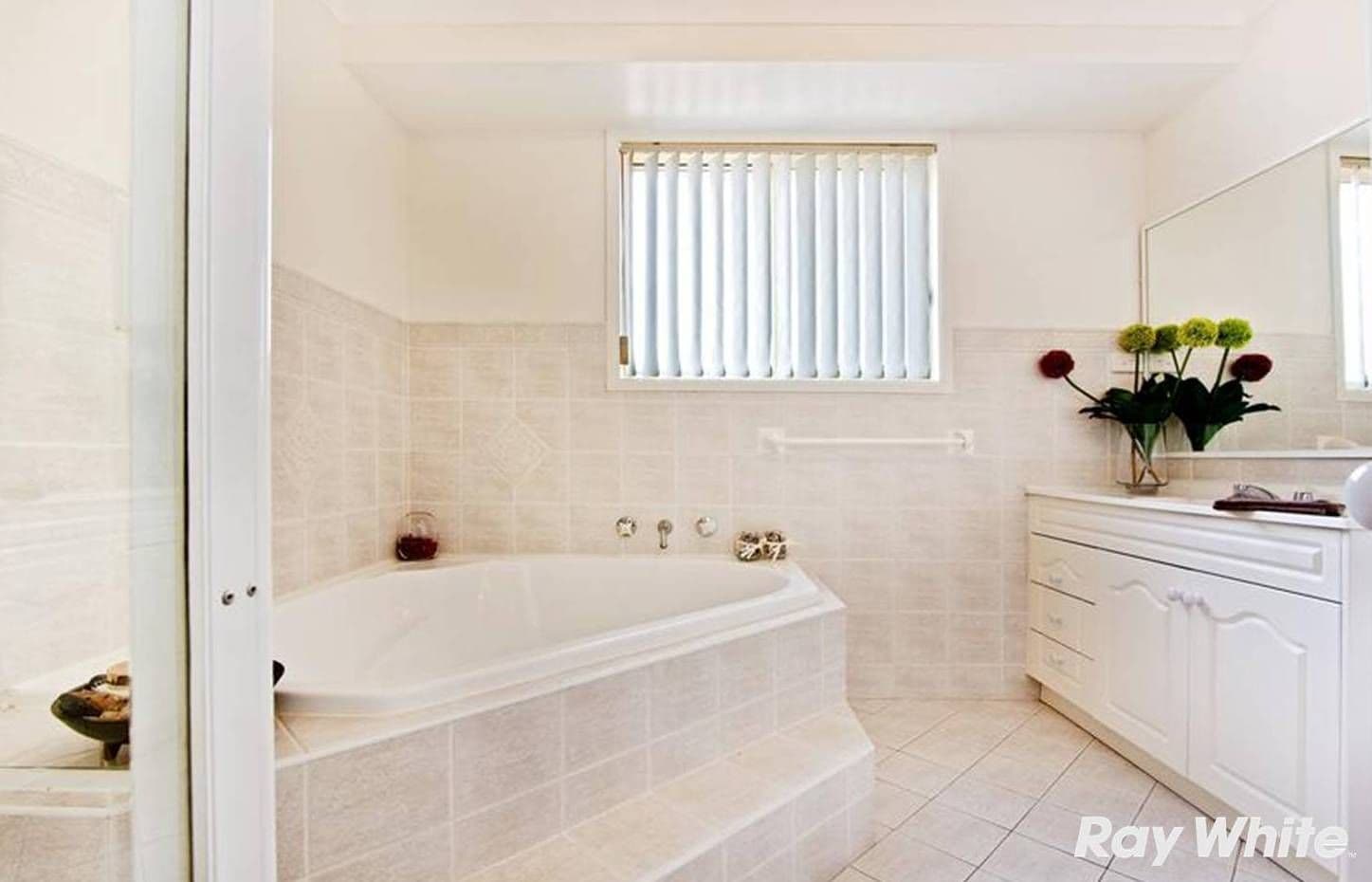 3 Albermale Place, CECIL HILLS NSW 2171, Cecil Hills - Thumbnail 4
