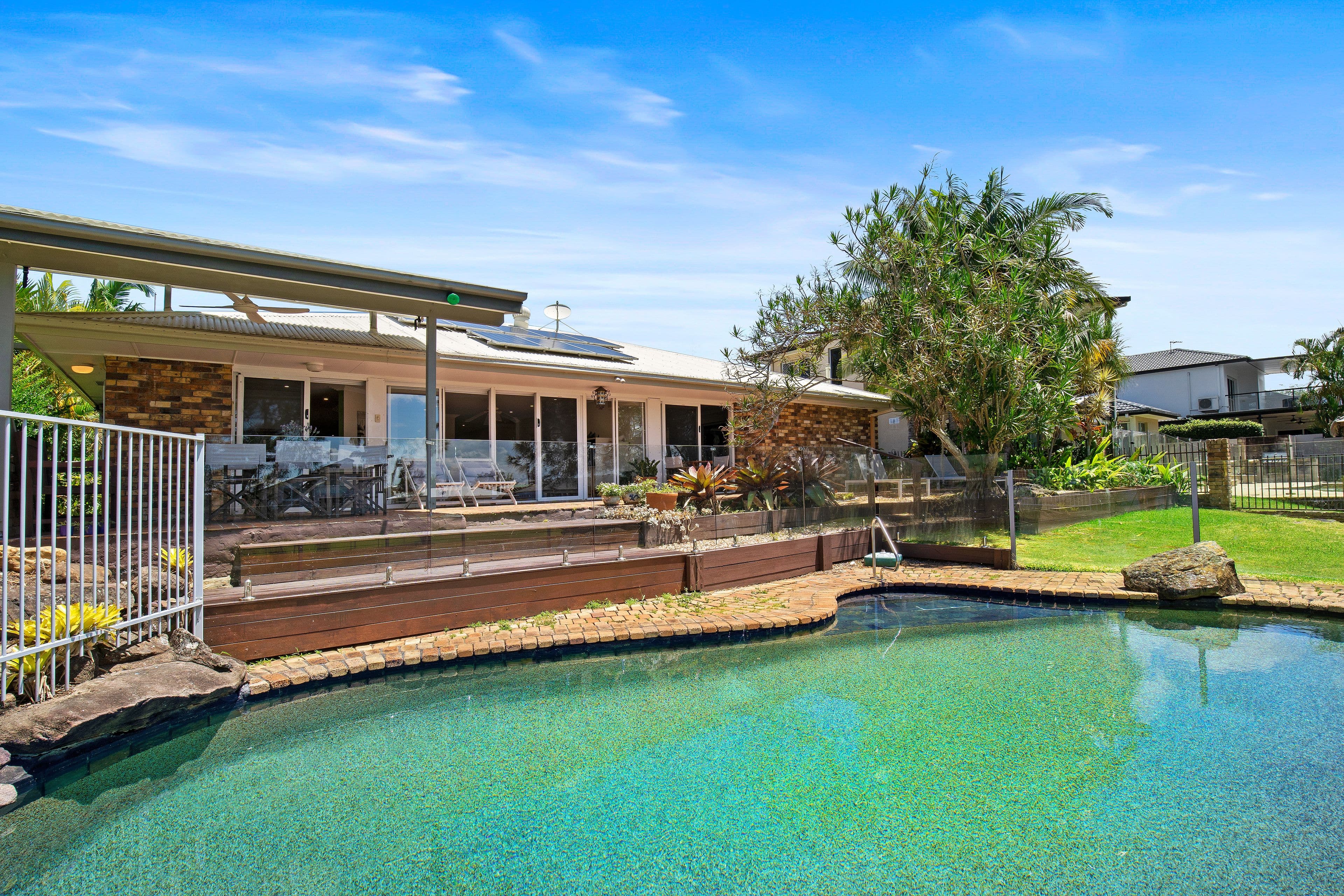 18 Carrara Road, Carrara QLD 4211, Carrara - Thumbnail 2