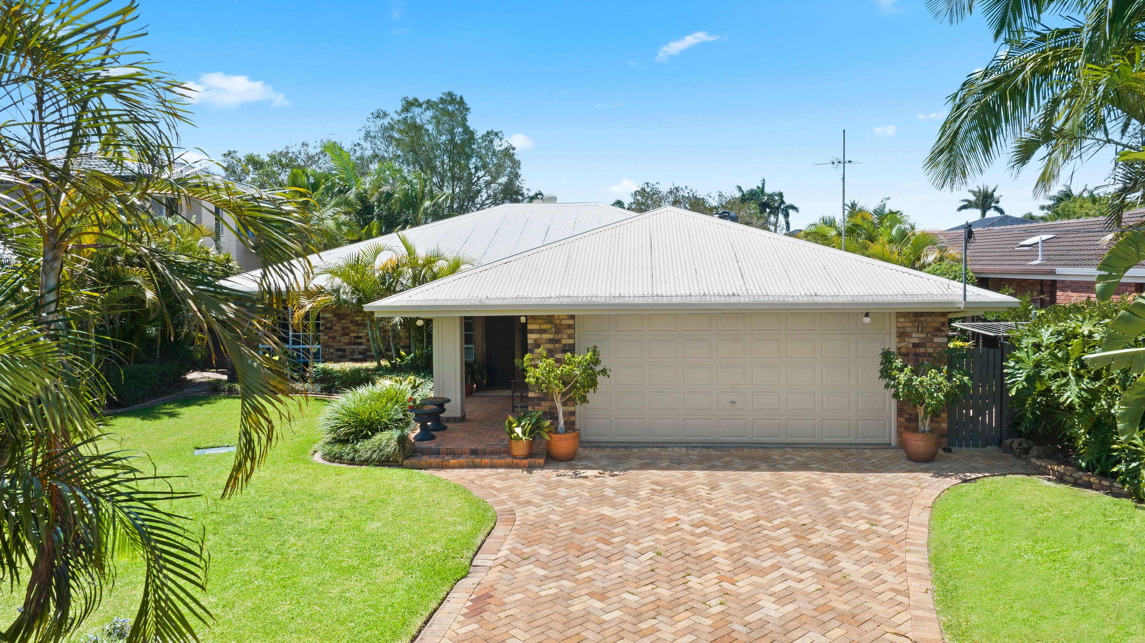 18 Carrara Road, Carrara QLD 4211, Carrara - Thumbnail 3