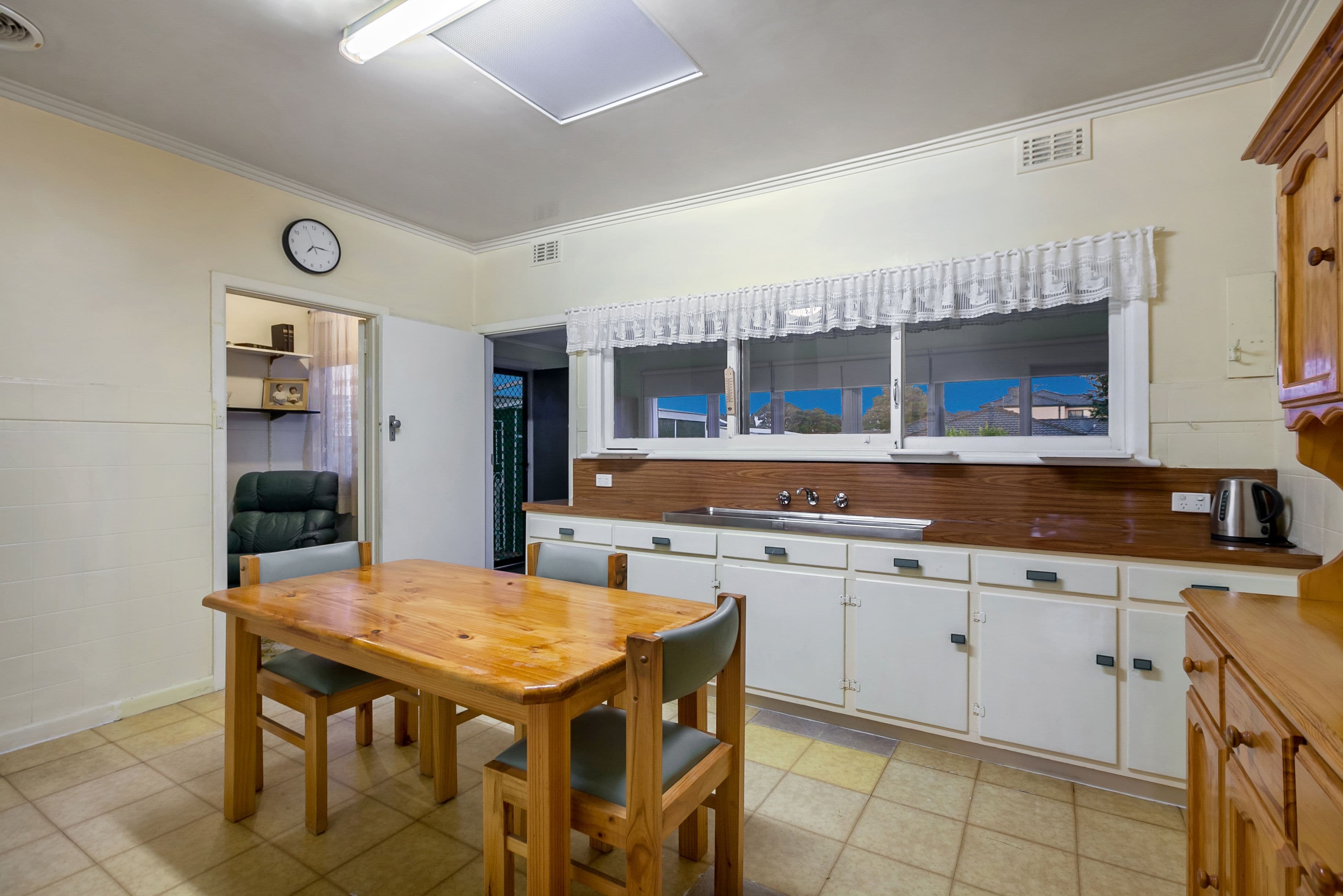 41 Allenby Avenue, Reservoir VIC 3073, Reservoir - Thumbnail 4