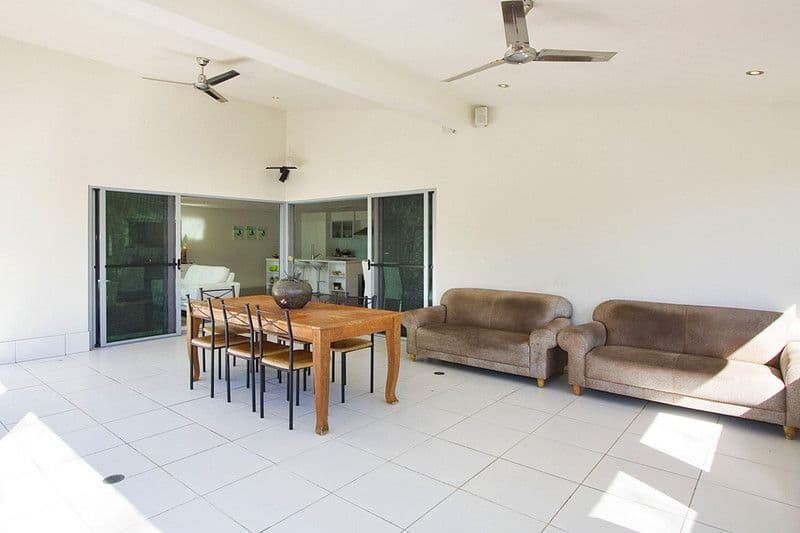 67  Simpsons Road, ELANORA QLD 4221, Elanora - Thumbnail 5