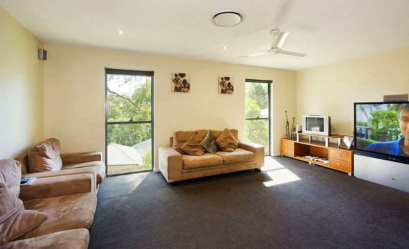 67  Simpsons Road, ELANORA QLD 4221, Elanora - Thumbnail 6