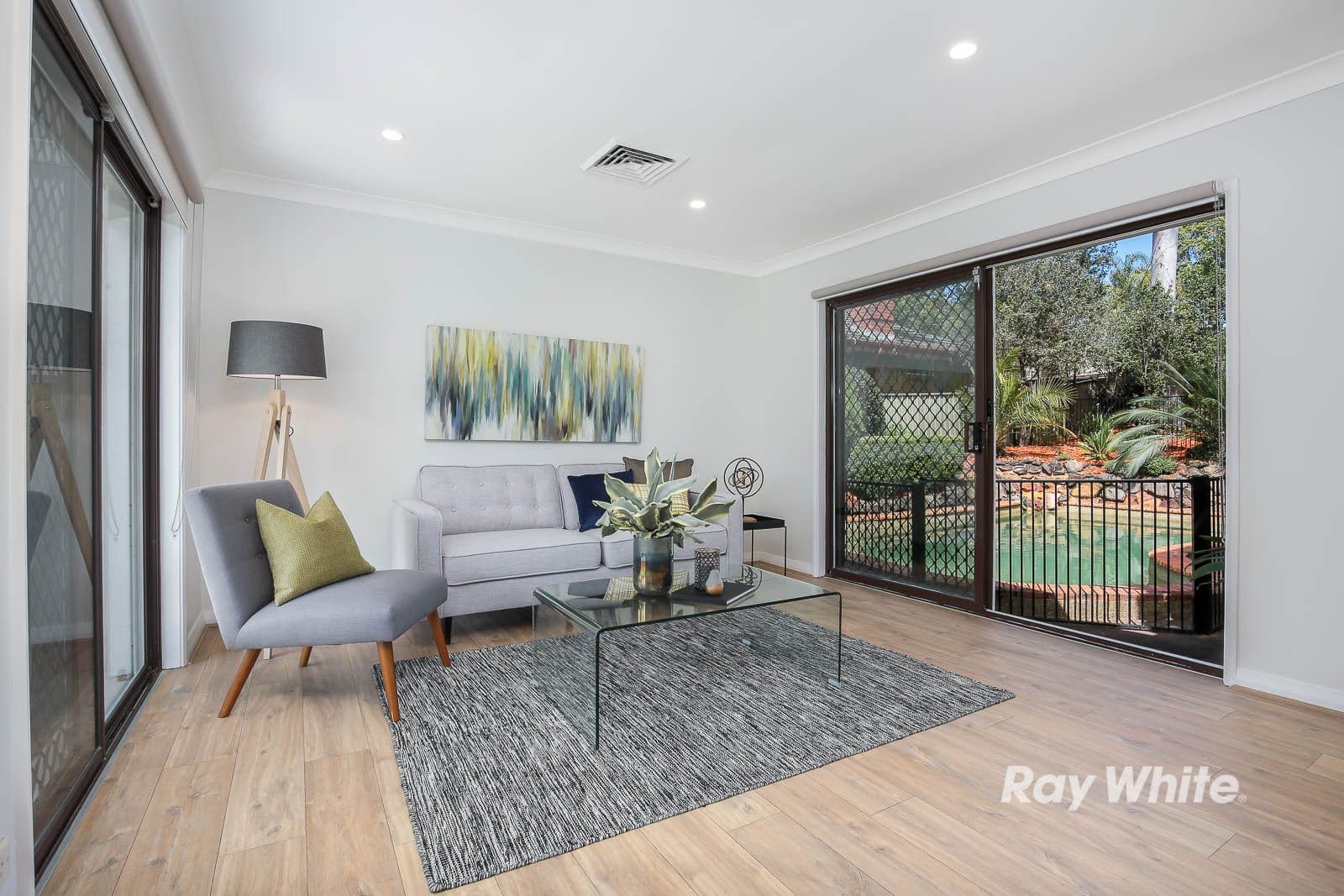 9 Stewart Drive, Castle Hill - Thumbnail 2