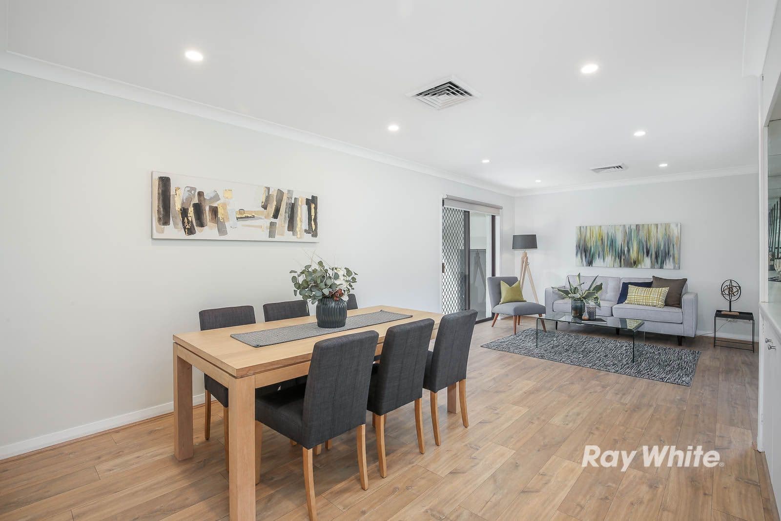 9 Stewart Drive, Castle Hill - Thumbnail 3