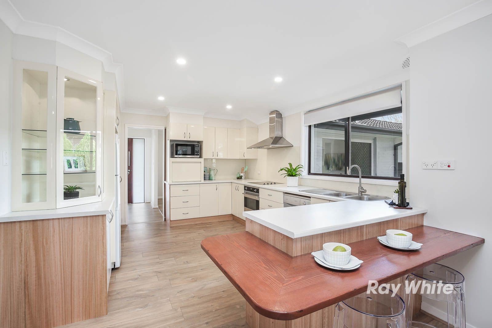 9 Stewart Drive, Castle Hill - Thumbnail 4