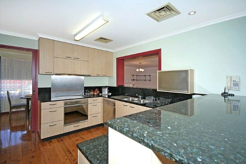12 Tilba Place, YARRAWARRAH NSW 2233, Yarrawarrah - Thumbnail 2