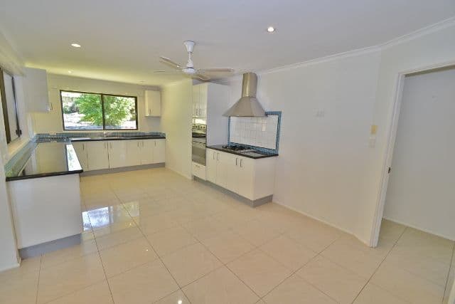 11 Heritage Drive, GLASS HOUSE MOUNTAINS QLD 4518, Glass House Mountains - Thumbnail 5