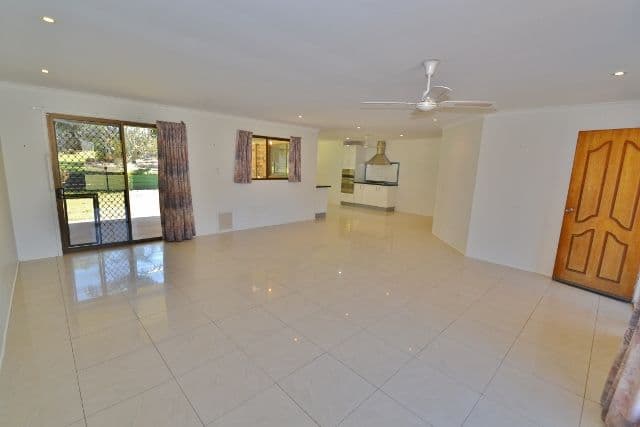 11 Heritage Drive, GLASS HOUSE MOUNTAINS QLD 4518, Glass House Mountains - Thumbnail 6
