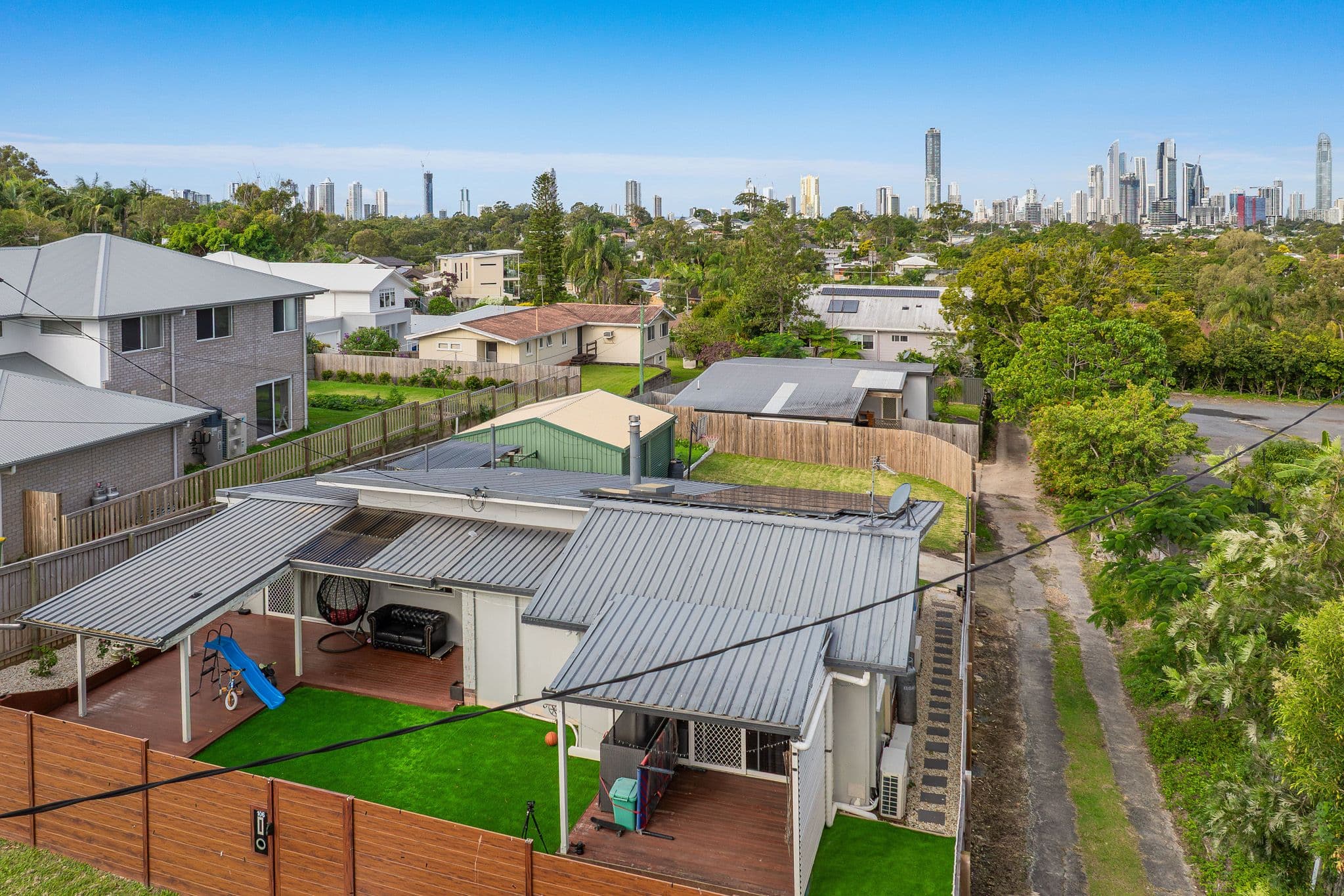 106 Ridgeway Avenue, Southport QLD 4215, Southport - Thumbnail 3