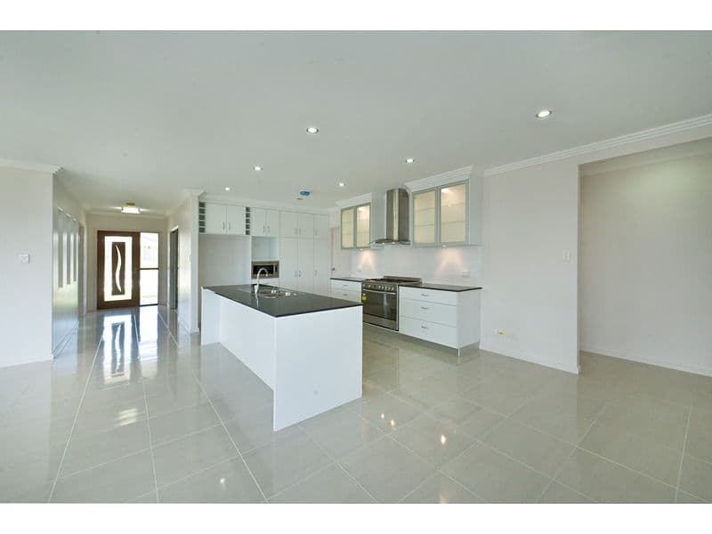 61 Bramble Street, NORMAN GARDENS QLD 4701, Norman Gardens - Thumbnail 3