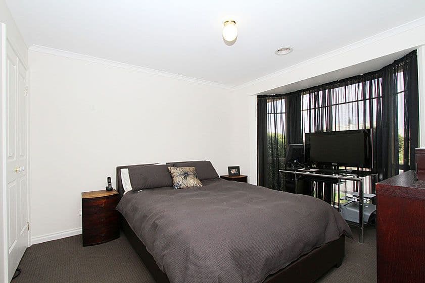 2 Stillman Drive, MILL PARK VIC 3082, Mill Park - Thumbnail 5