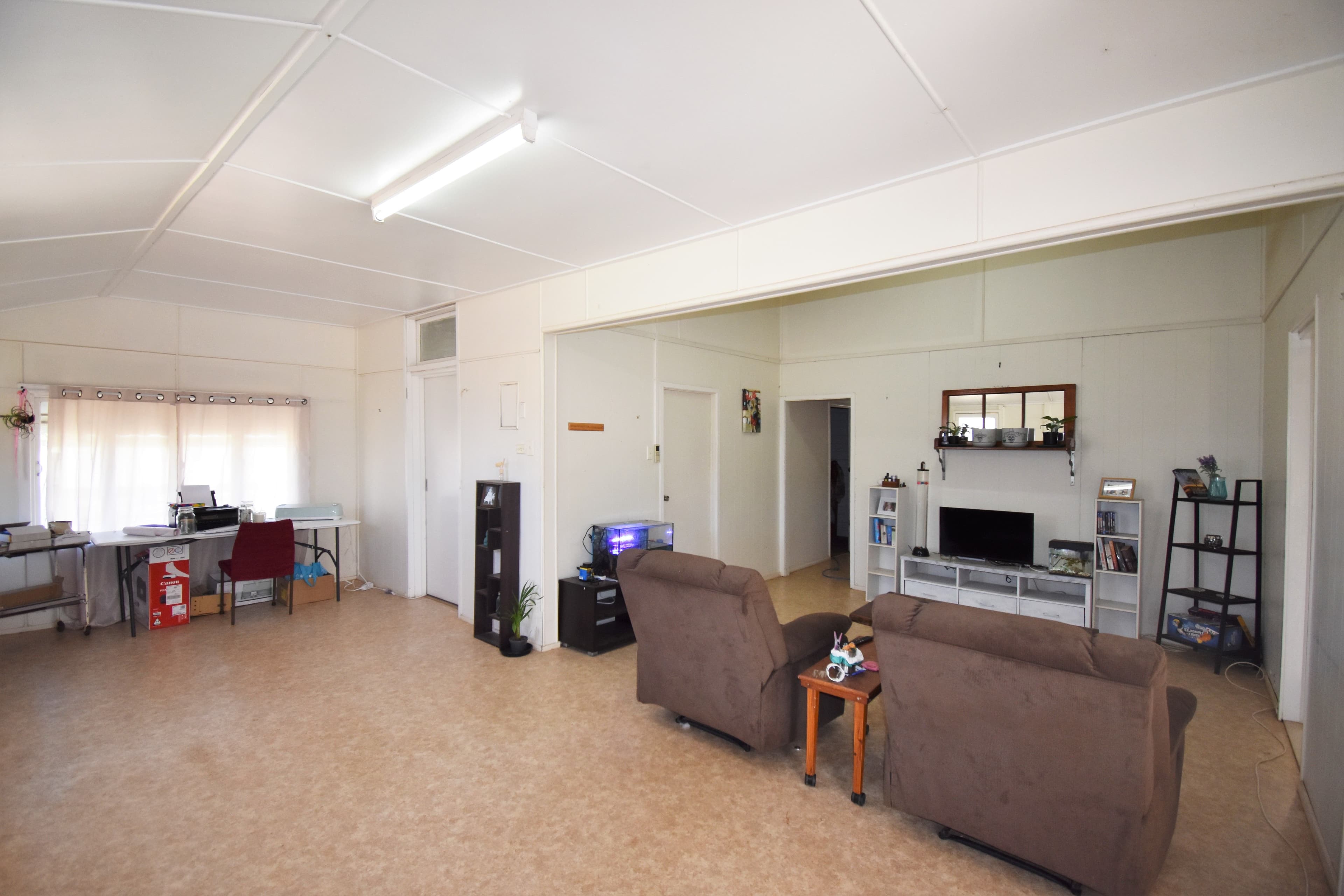 163 Emu Street, Longreach QLD 4730, Longreach - Thumbnail 2