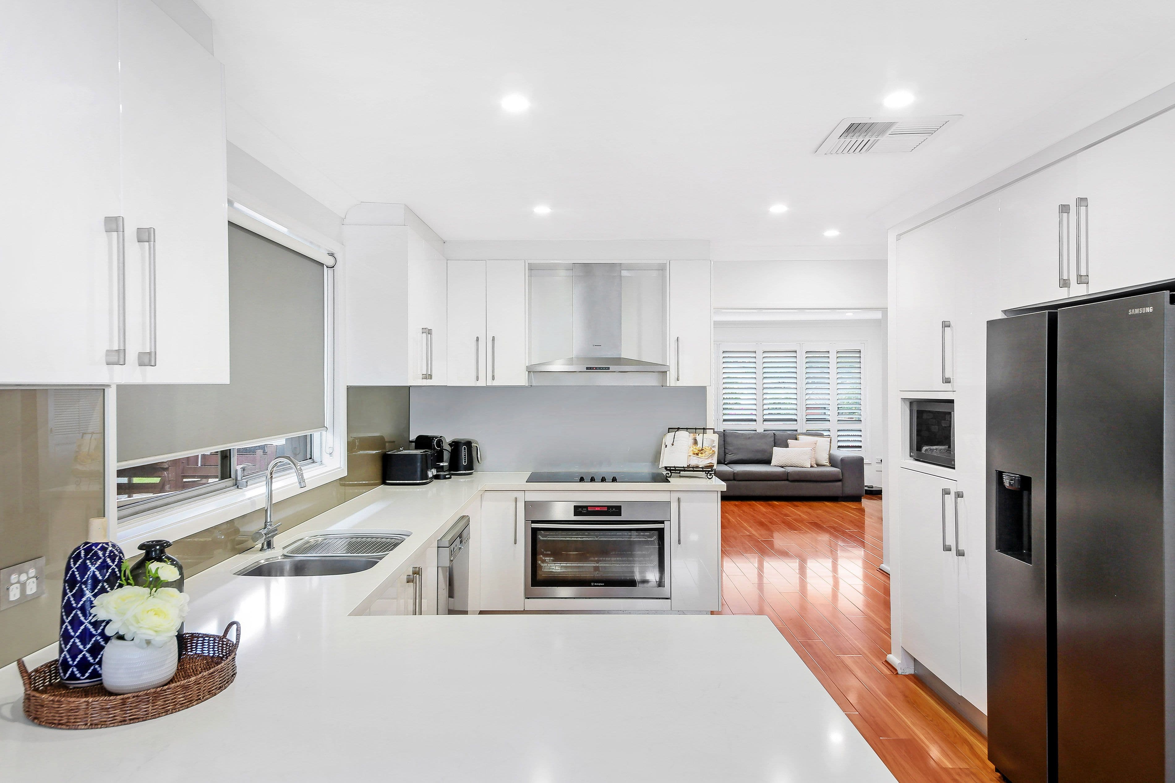 15 Lincoln Road, Georges Hall NSW 2198, Georges Hall - Thumbnail 4