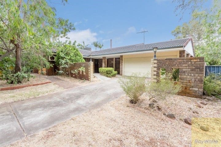28 St George's Avenue, Champion Lakes WA 6111, Champion Lakes - Thumbnail 2