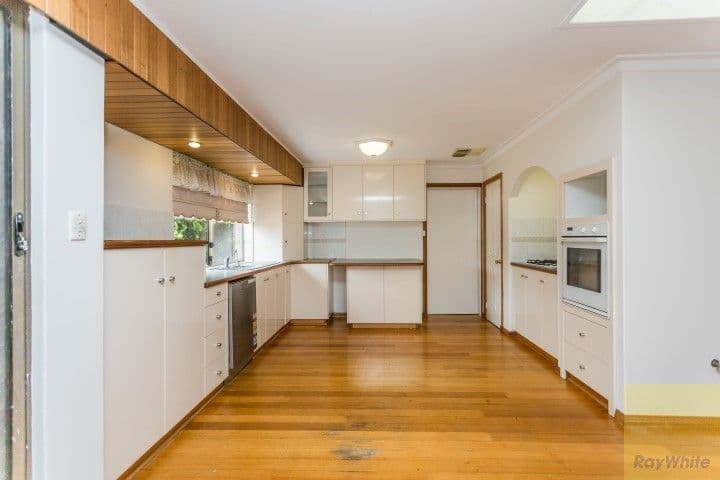 28 St George's Avenue, Champion Lakes WA 6111, Champion Lakes - Thumbnail 4