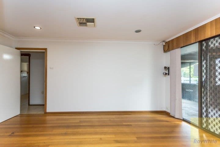 28 St George's Avenue, Champion Lakes WA 6111, Champion Lakes - Thumbnail 6