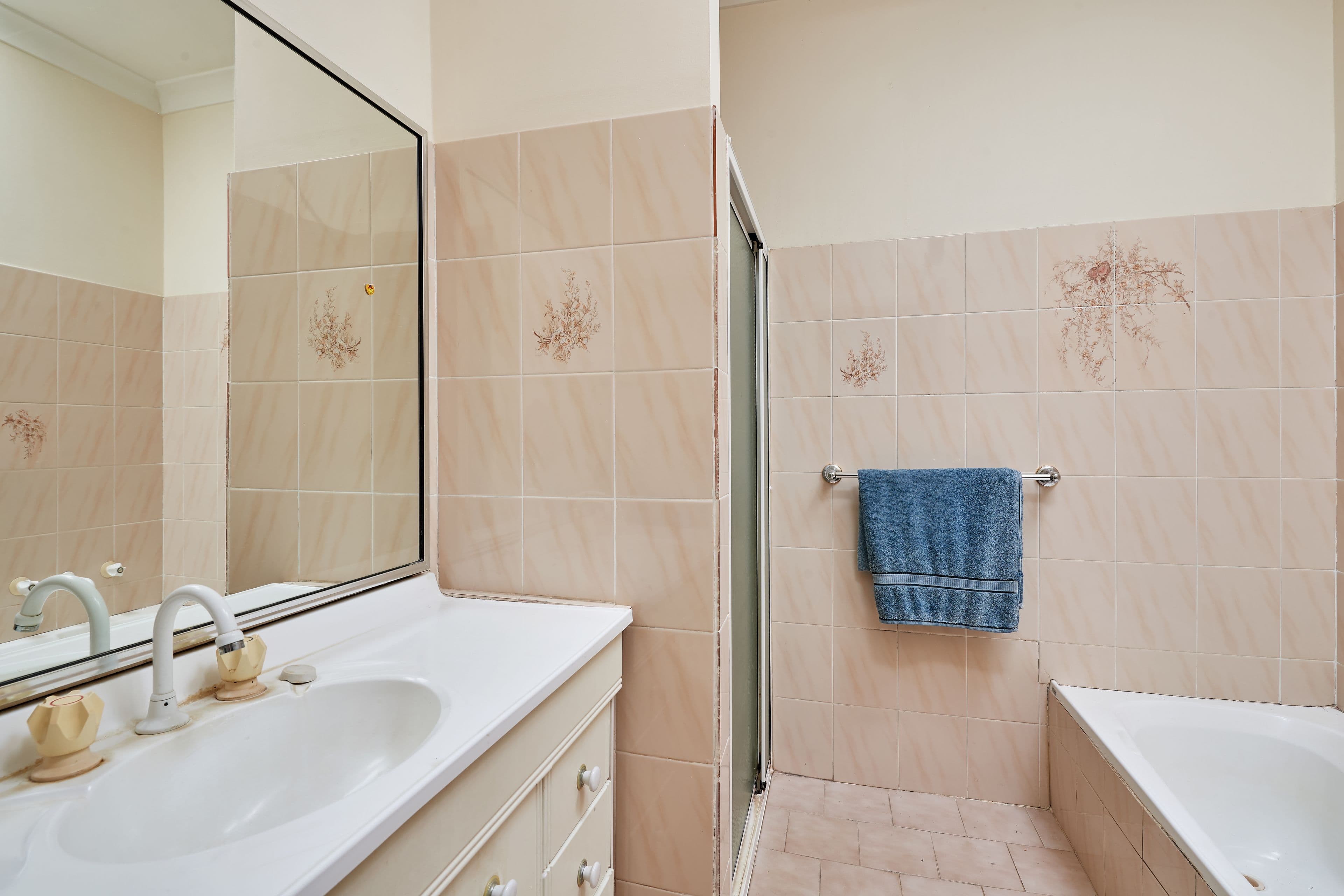 17 Hely Avenue, Turvey Park NSW 2650, Turvey Park - Thumbnail 5