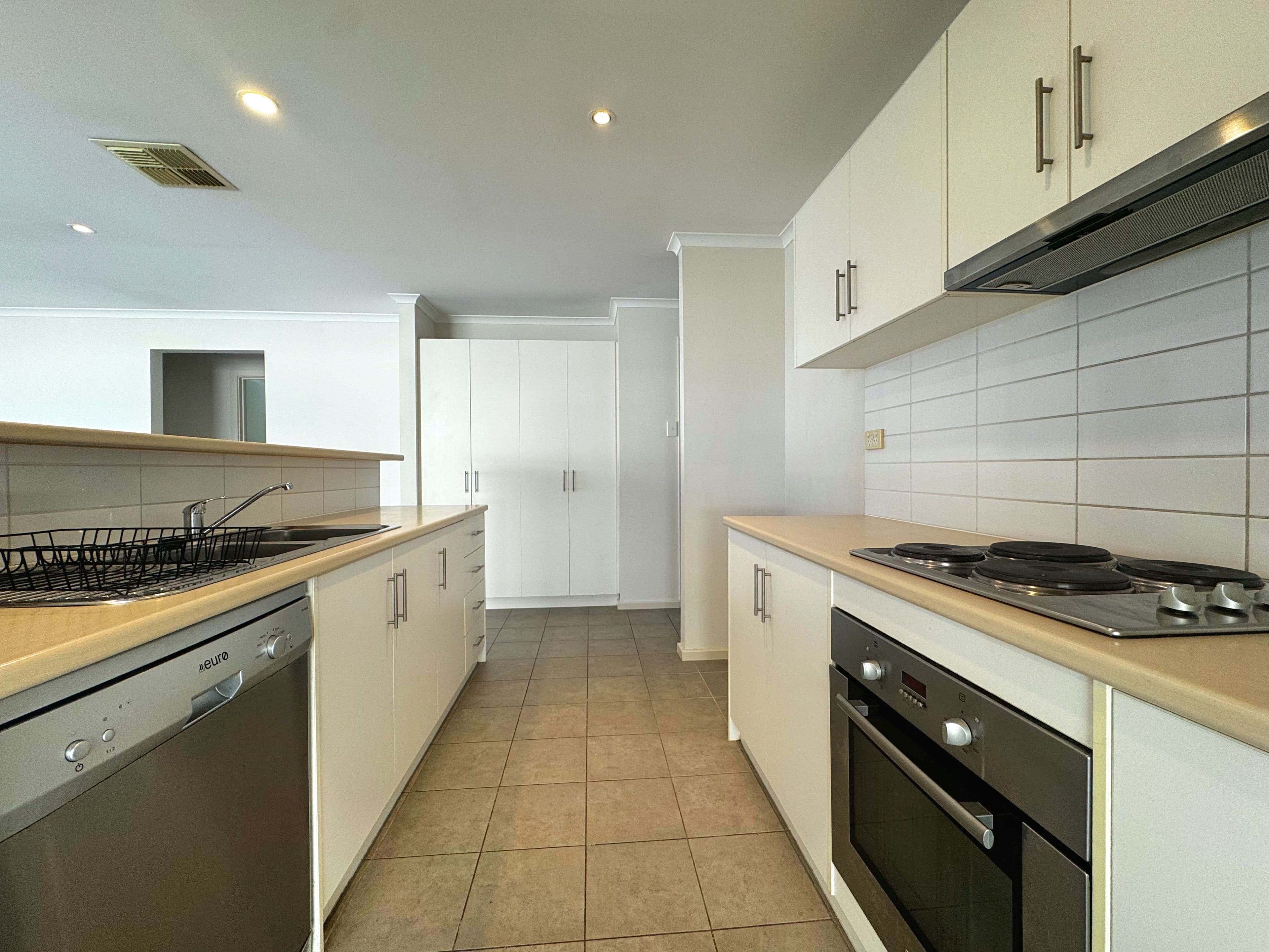 18 Mathews Street, Port Augusta West SA 5700, Port Augusta West - Thumbnail 2