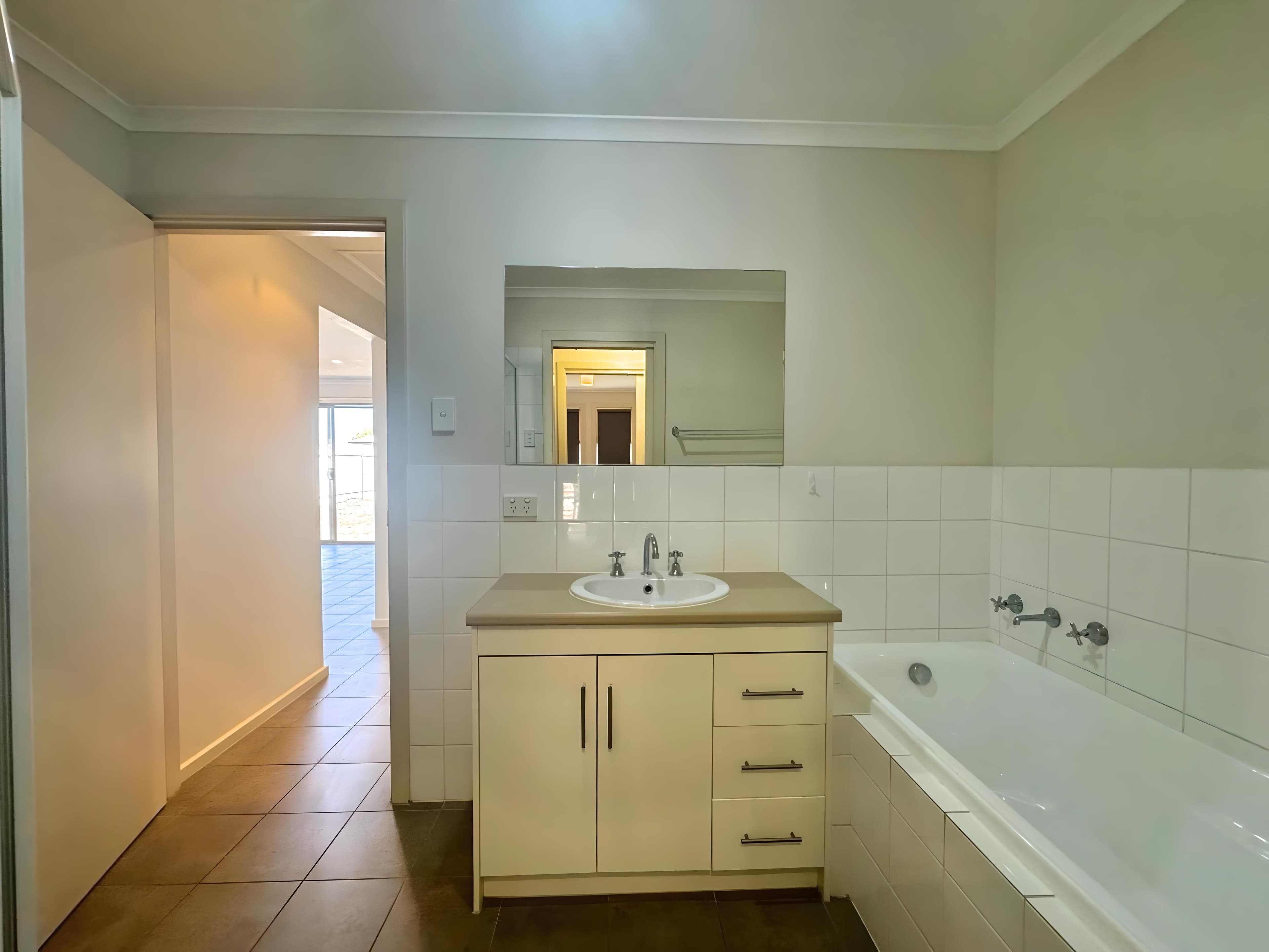 18 Mathews Street, Port Augusta West SA 5700, Port Augusta West - Thumbnail 5