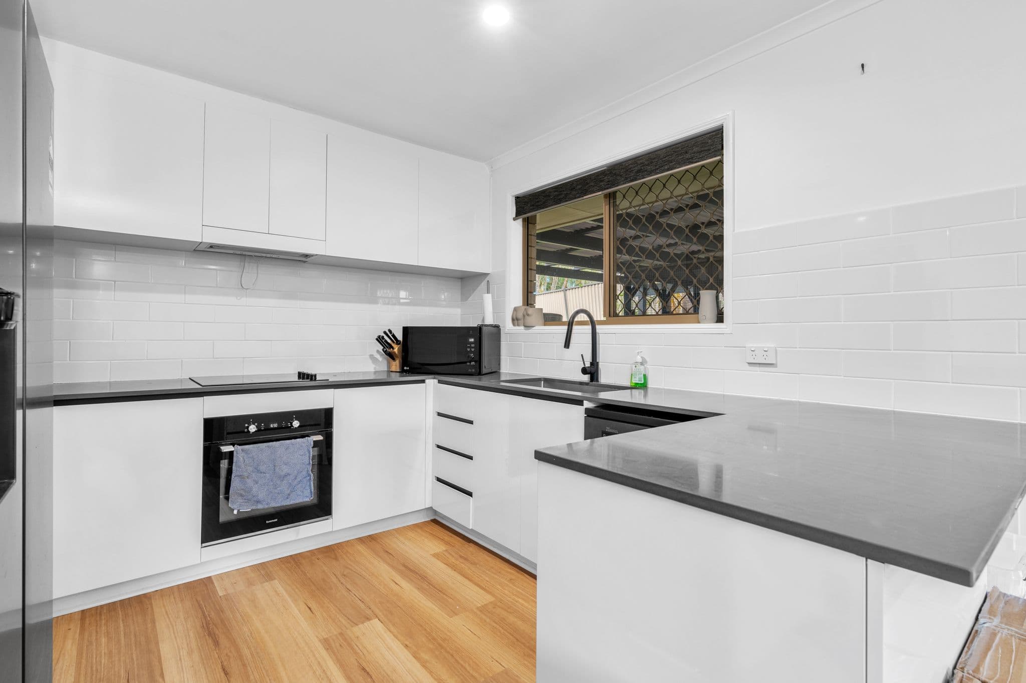 1 Bexley Place, Helensvale QLD 4212, Helensvale - Thumbnail 3