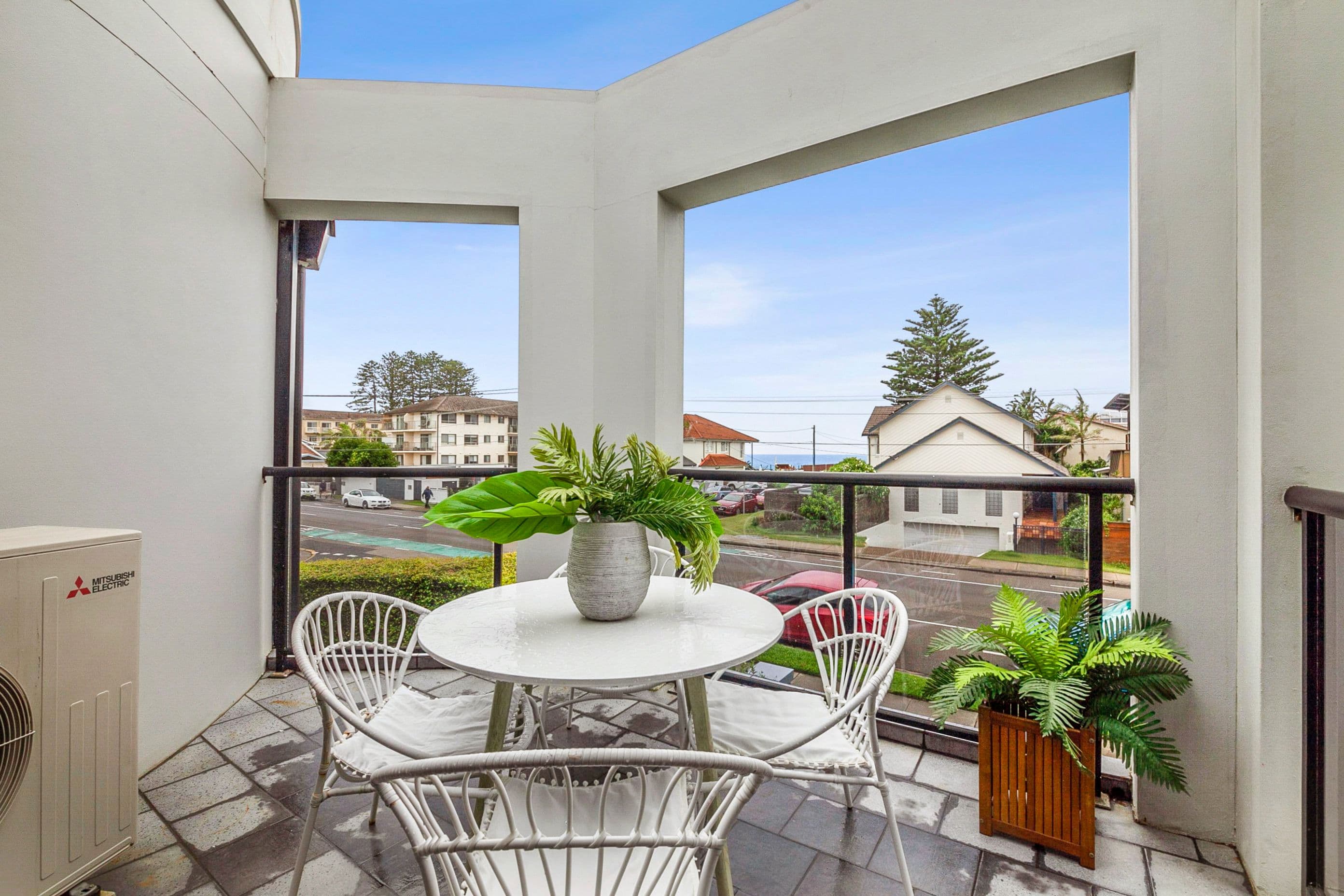 146 Ocean Street, Narrabeen NSW 2101, Narrabeen - Thumbnail 2