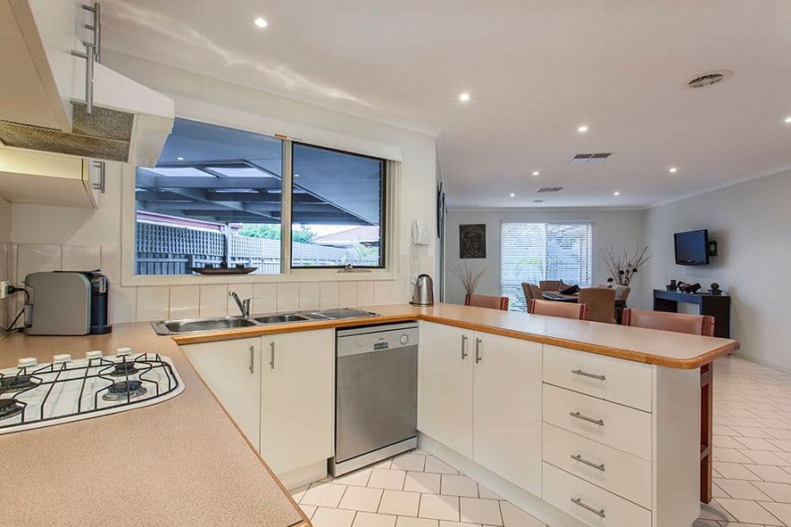 12 Burswood Court, SEABROOK VIC 3028, Seabrook - Thumbnail 4