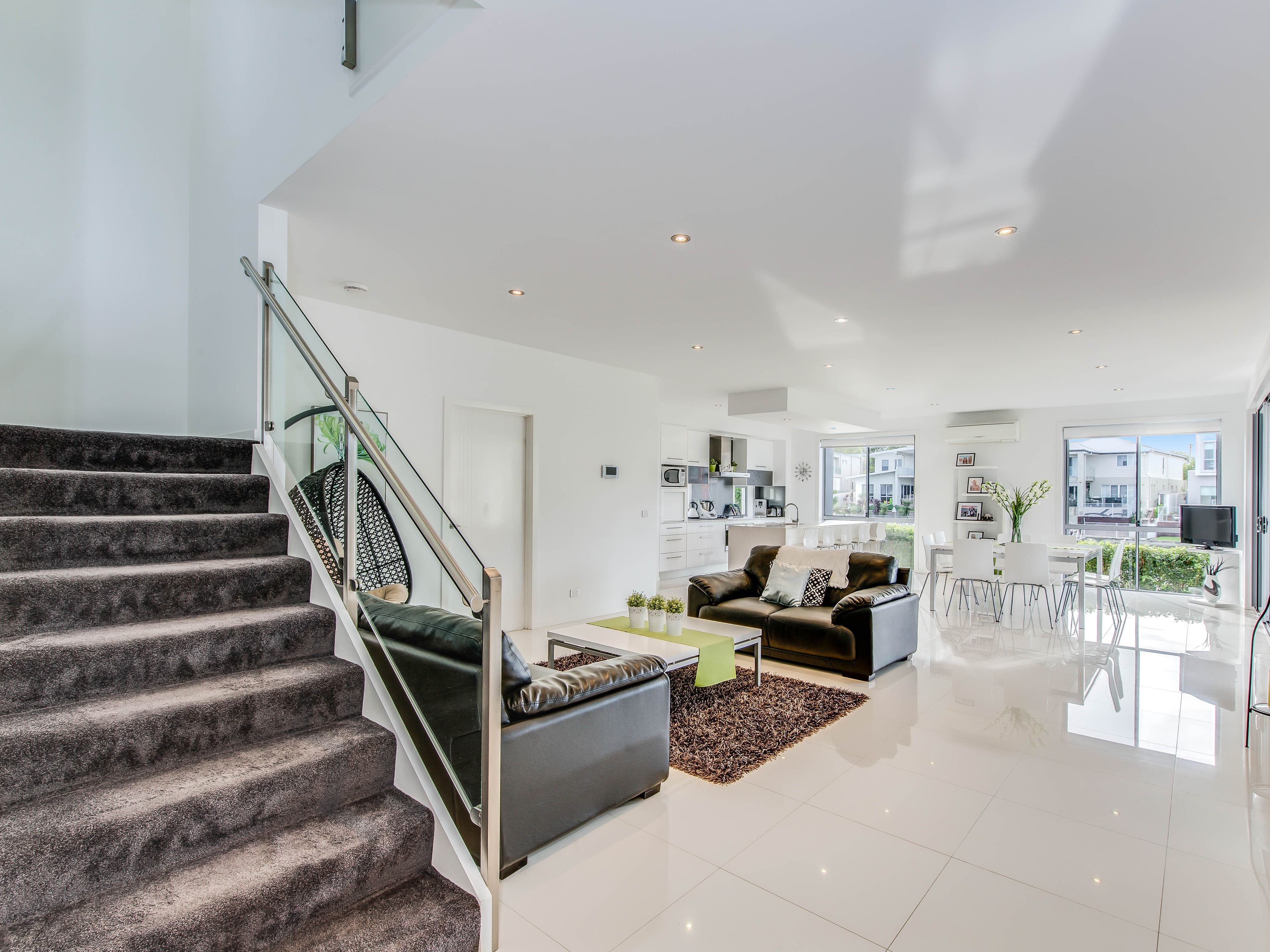 17 North Quay Drive, Biggera Waters QLD 4216, Biggera Waters - Thumbnail 5