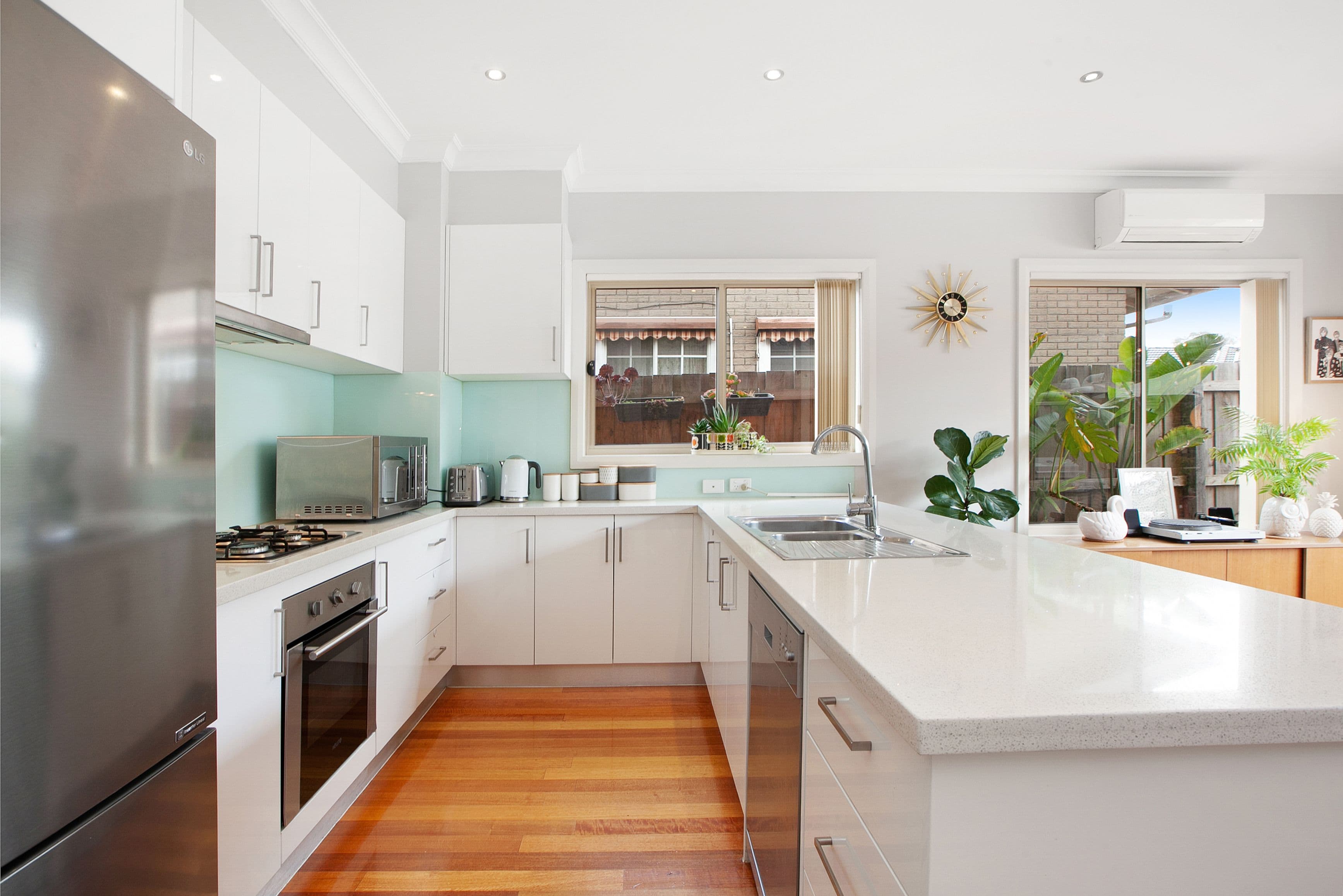 9 Cuthbert Road, Reservoir VIC 3073, Reservoir - Thumbnail 5